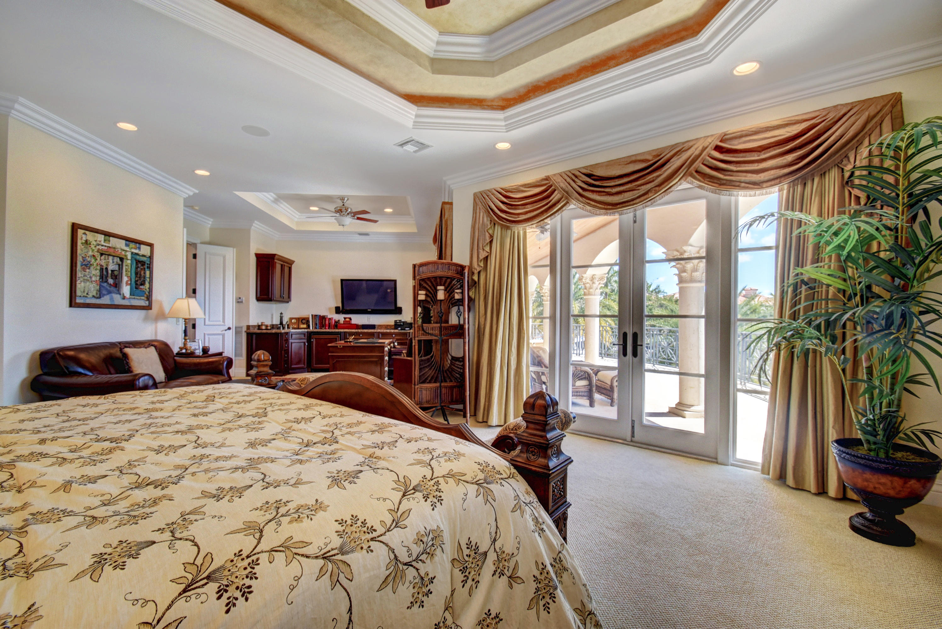 VENETIAN ISLES - Residential