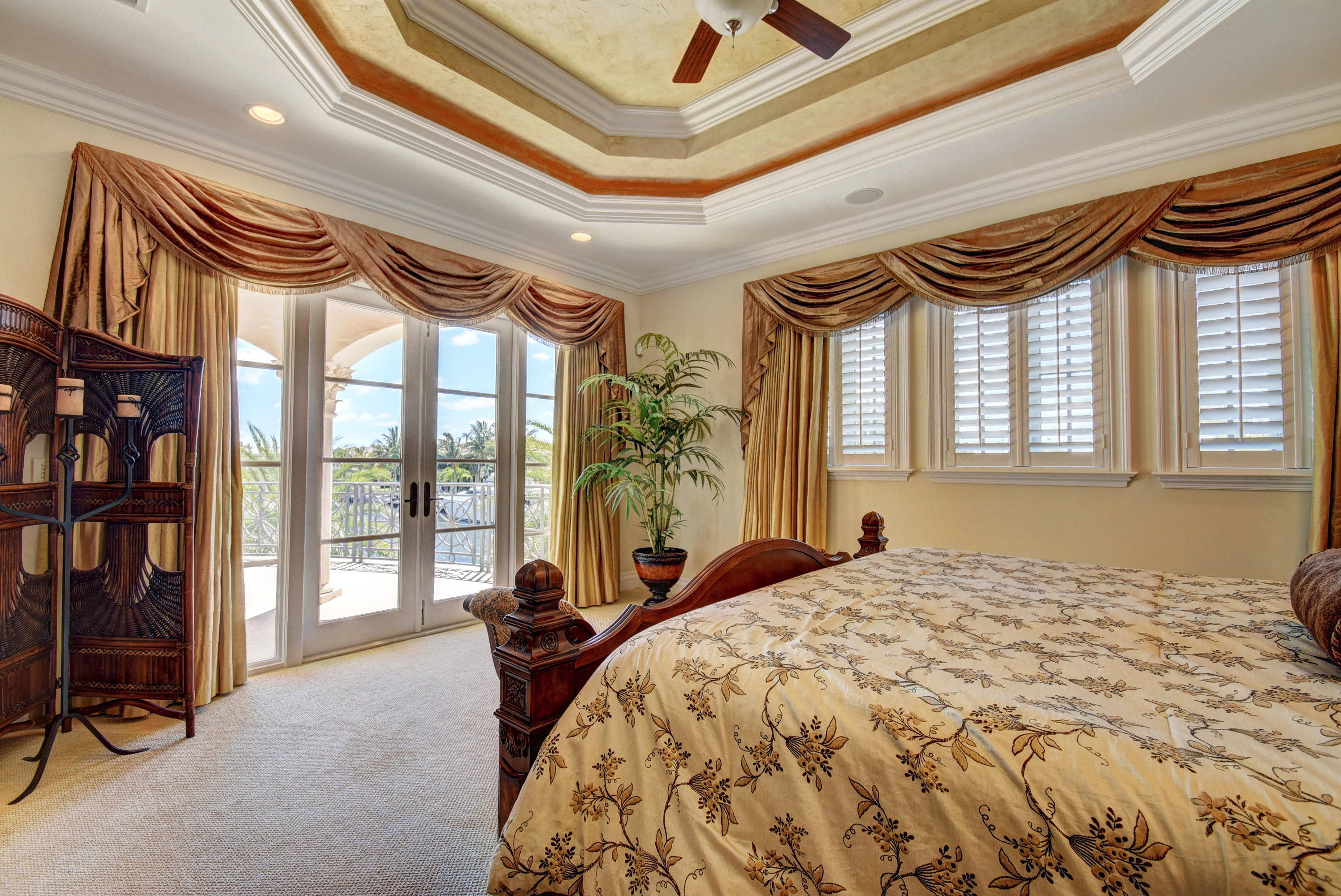 VENETIAN ISLES - Residential