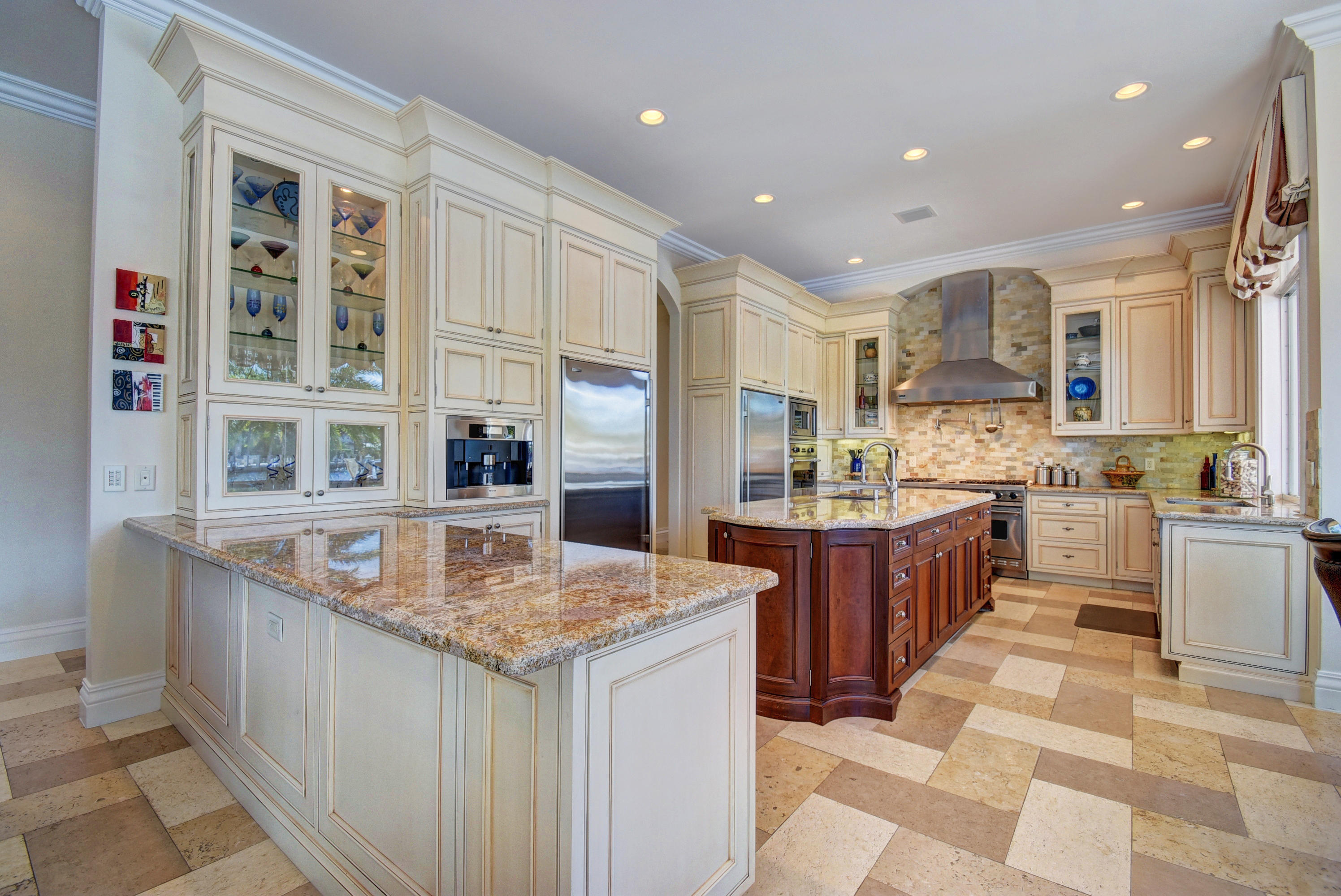 VENETIAN ISLES - Residential