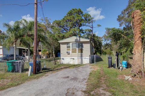 A home in Okeechobee