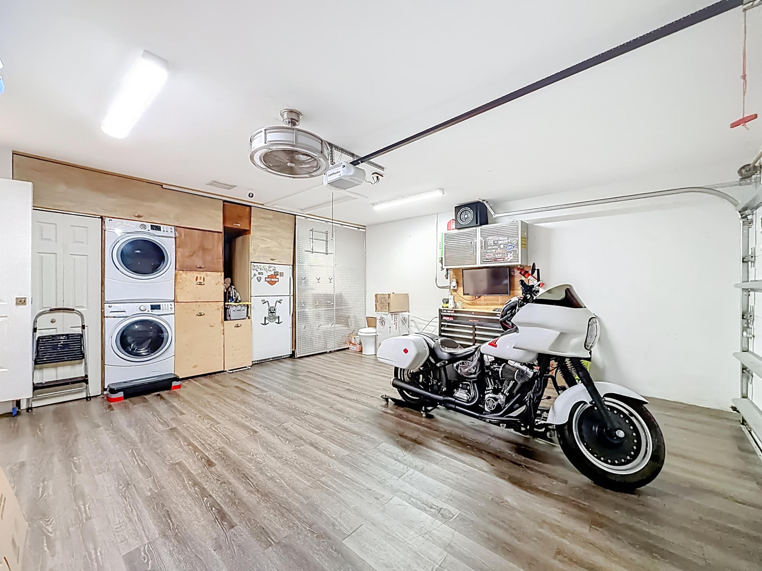 CORAL SPRINGS UNIVERSITY DRIVE - Residential