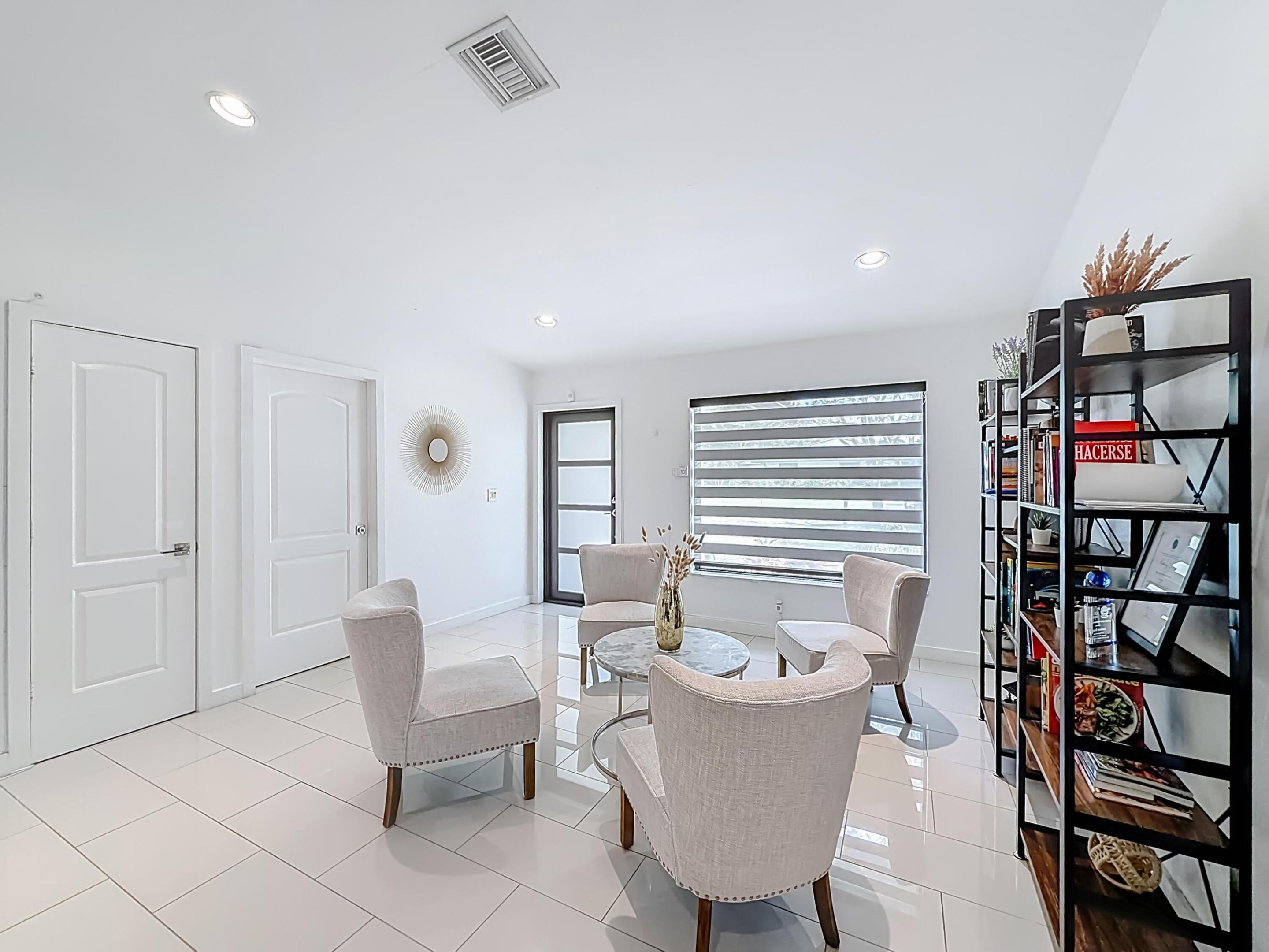 CORAL SPRINGS UNIVERSITY DRIVE - Residential