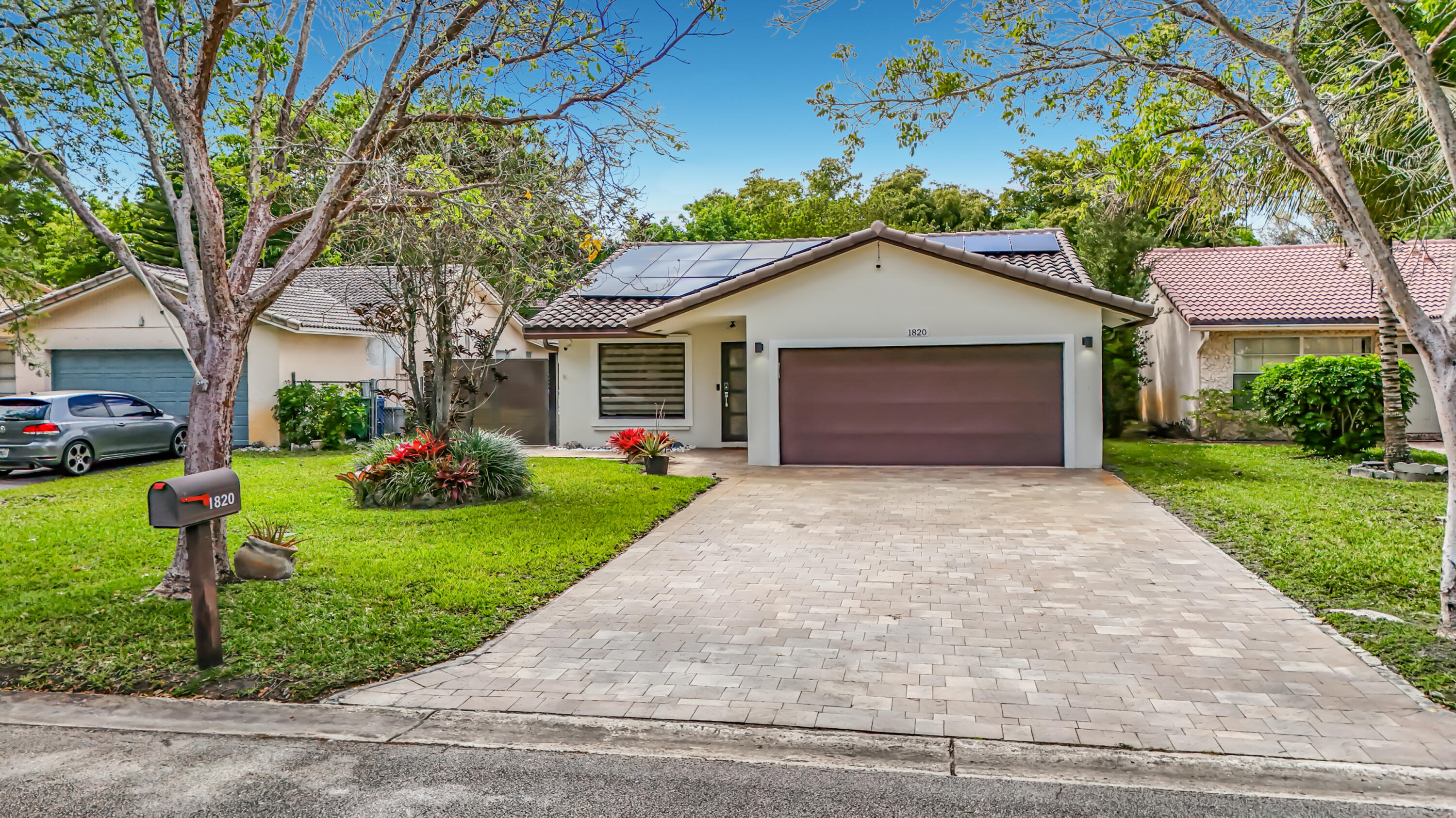 CORAL SPRINGS UNIVERSITY DRIVE - Residential