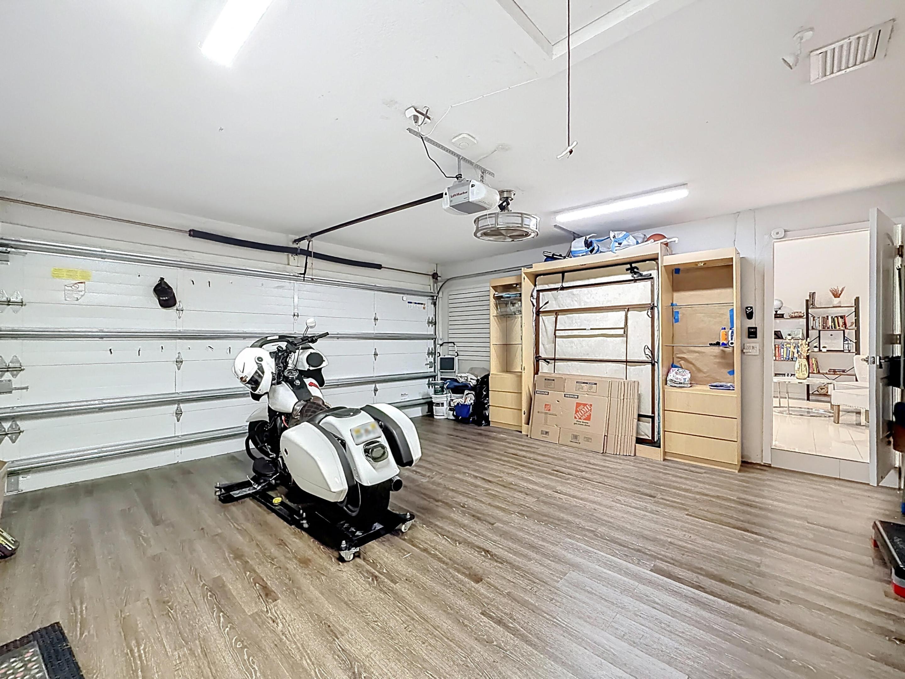 CORAL SPRINGS UNIVERSITY DRIVE - Residential