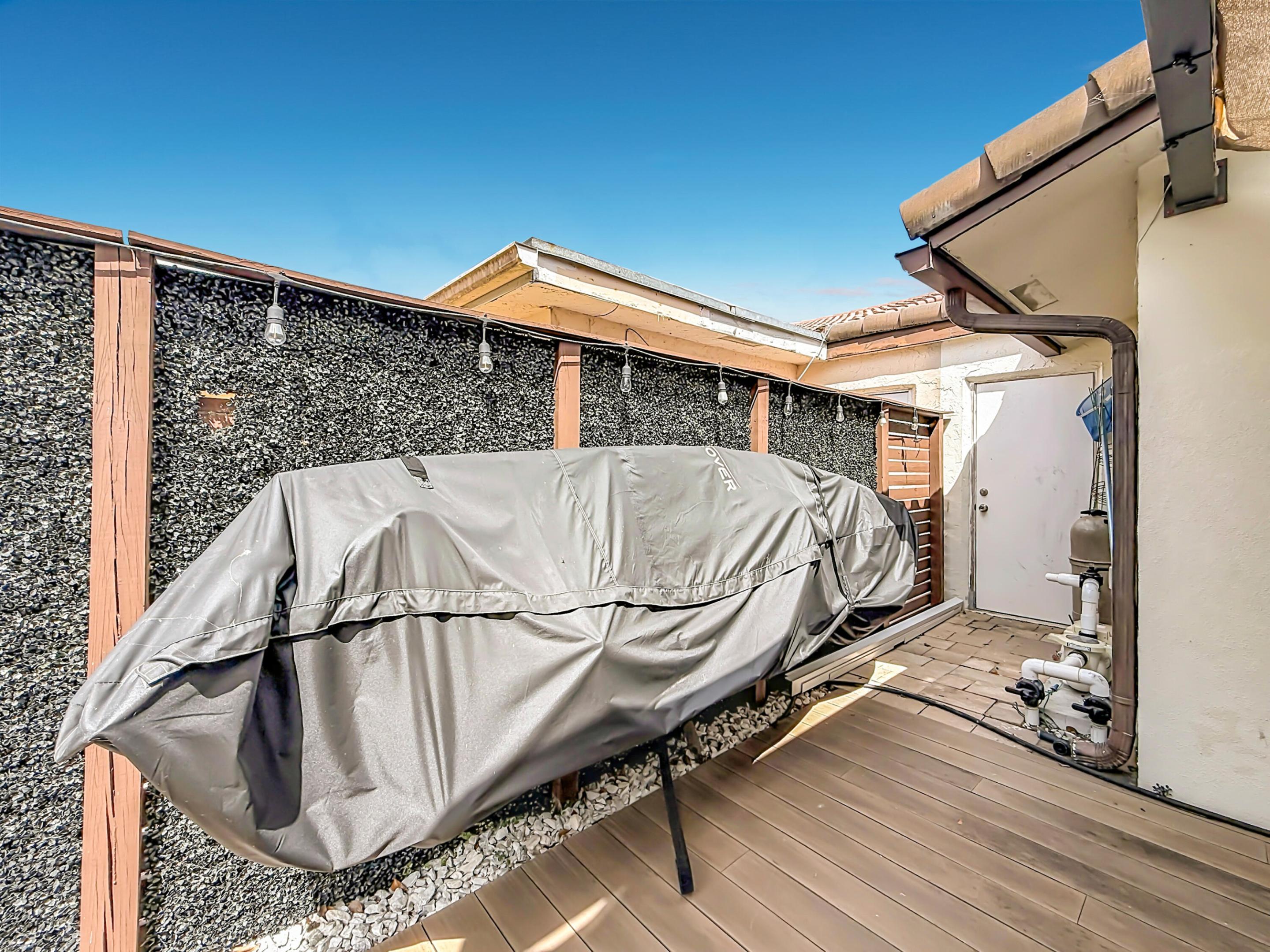 CORAL SPRINGS UNIVERSITY DRIVE - Residential