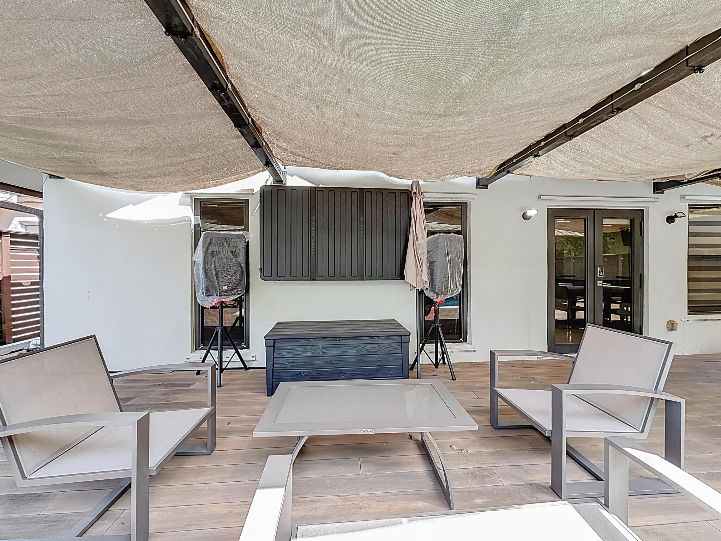 CORAL SPRINGS UNIVERSITY DRIVE - Residential