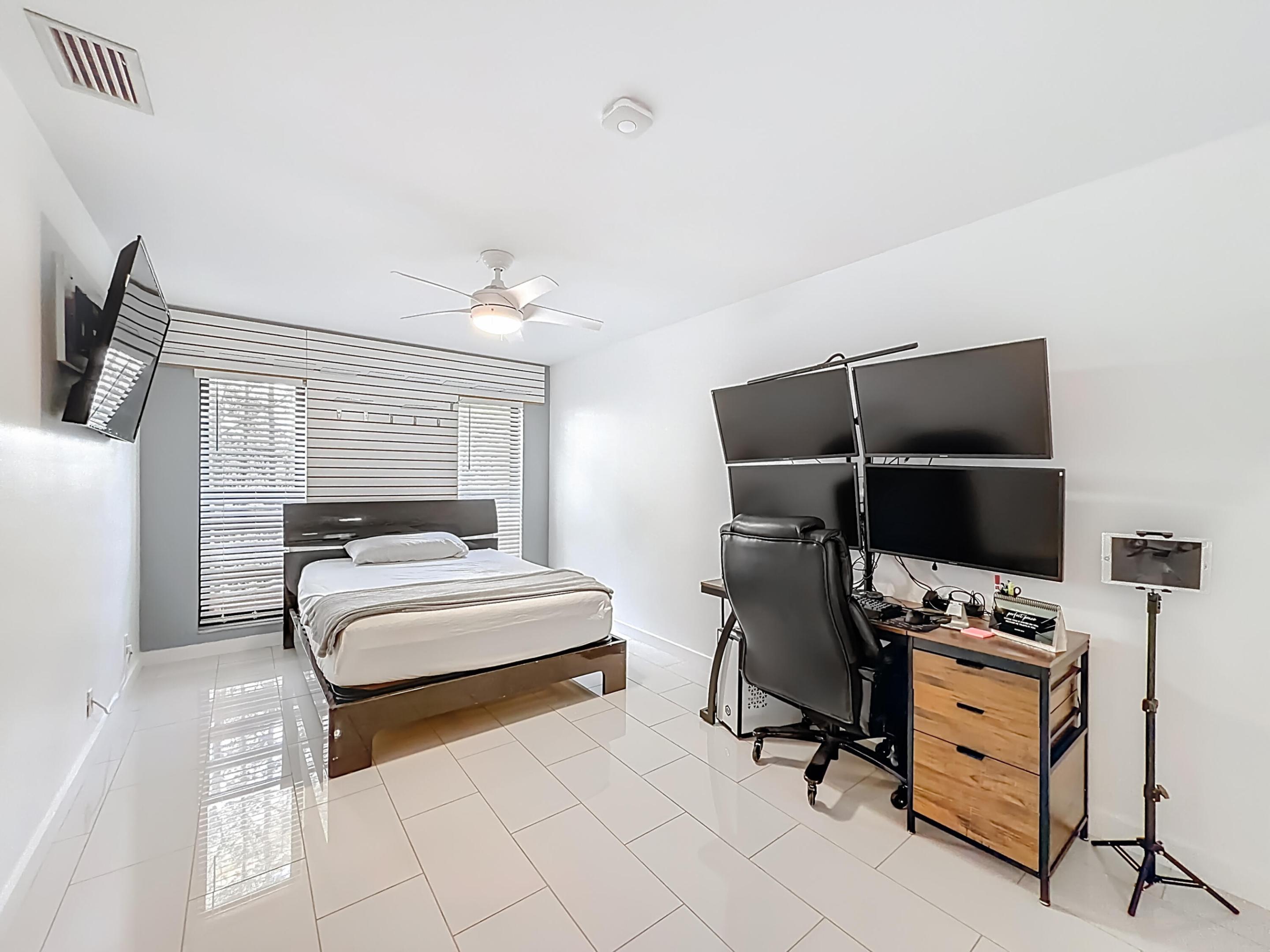 CORAL SPRINGS UNIVERSITY DRIVE - Residential