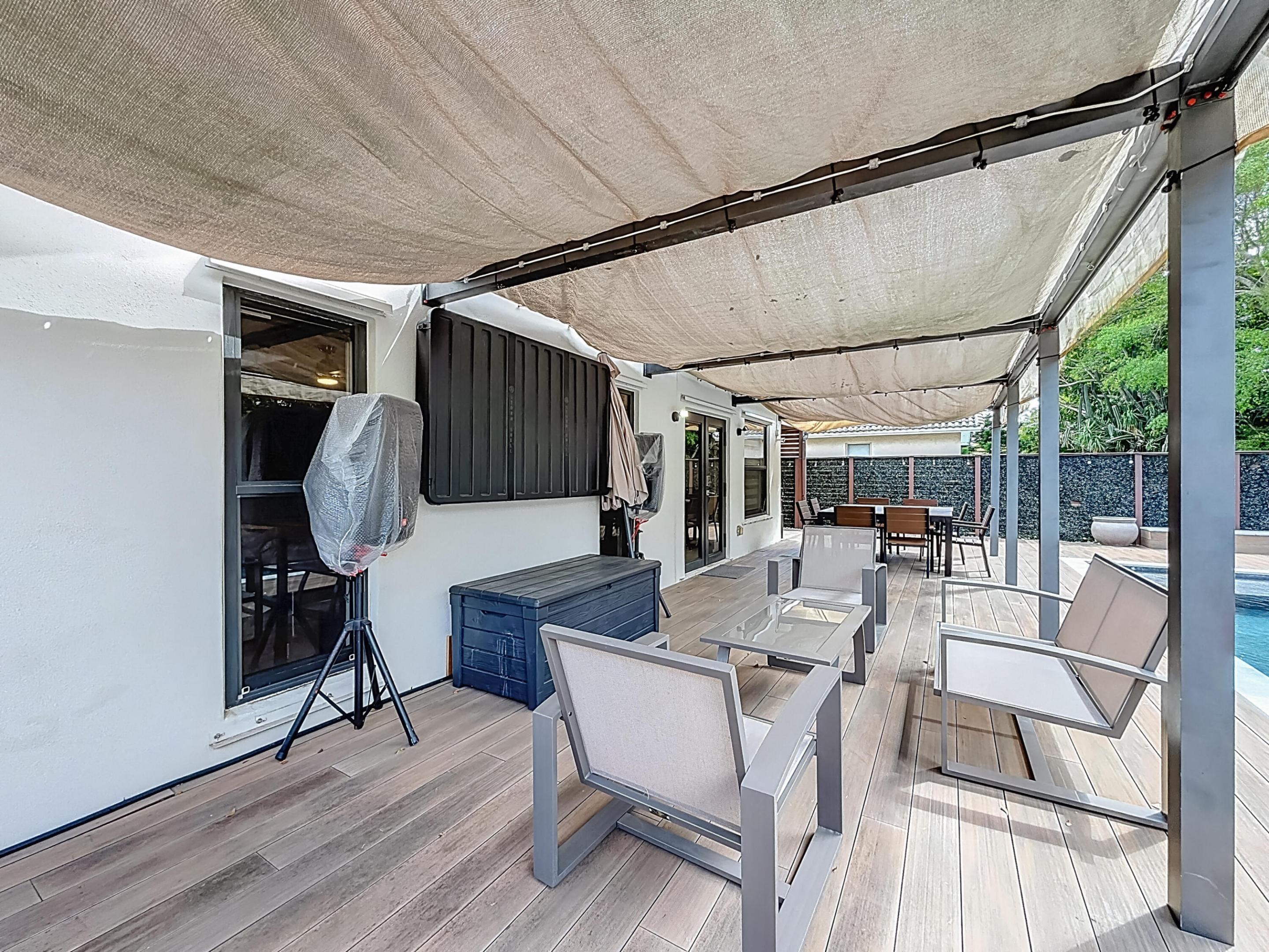 CORAL SPRINGS UNIVERSITY DRIVE - Residential