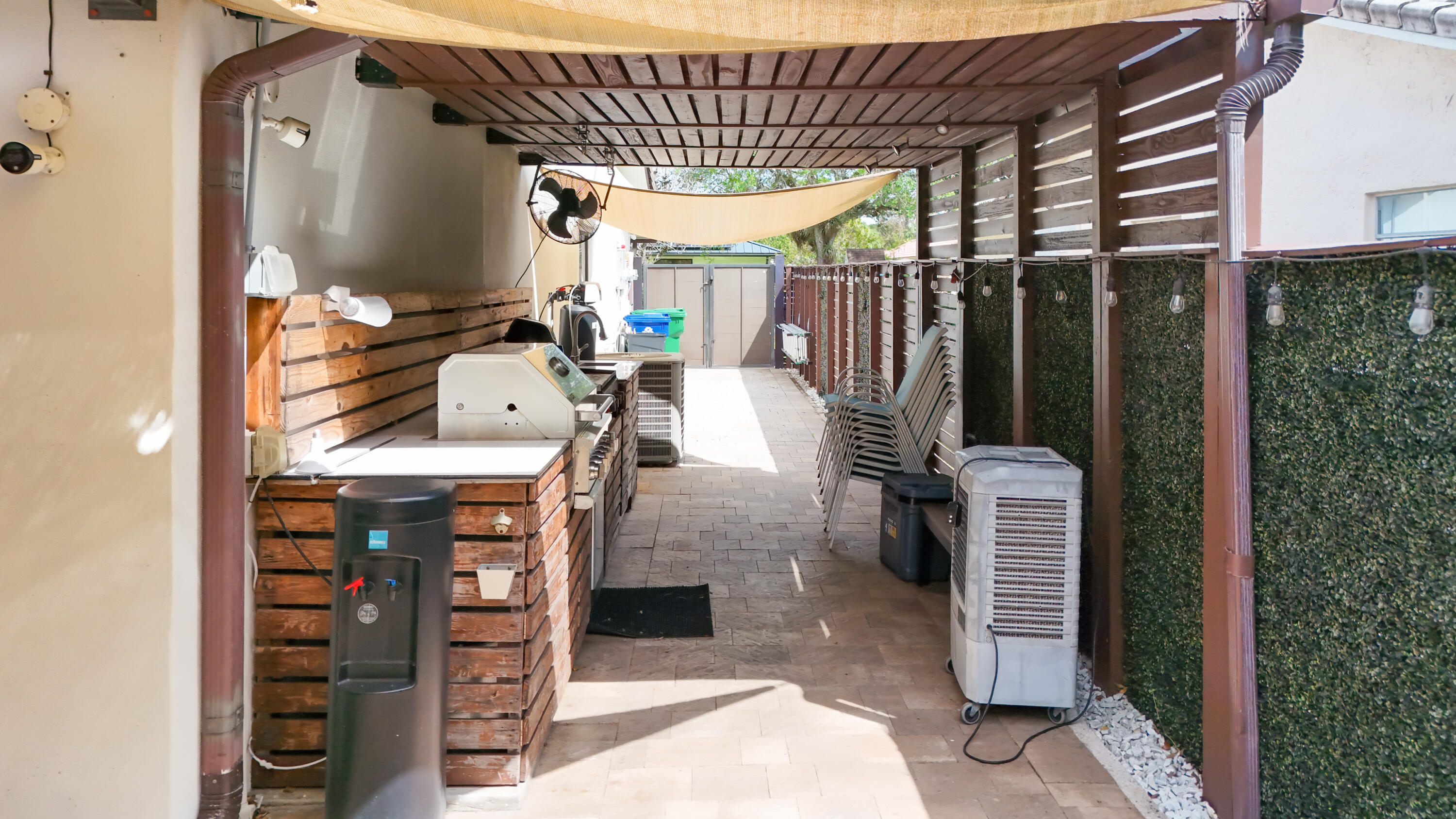 CORAL SPRINGS UNIVERSITY DRIVE - Residential