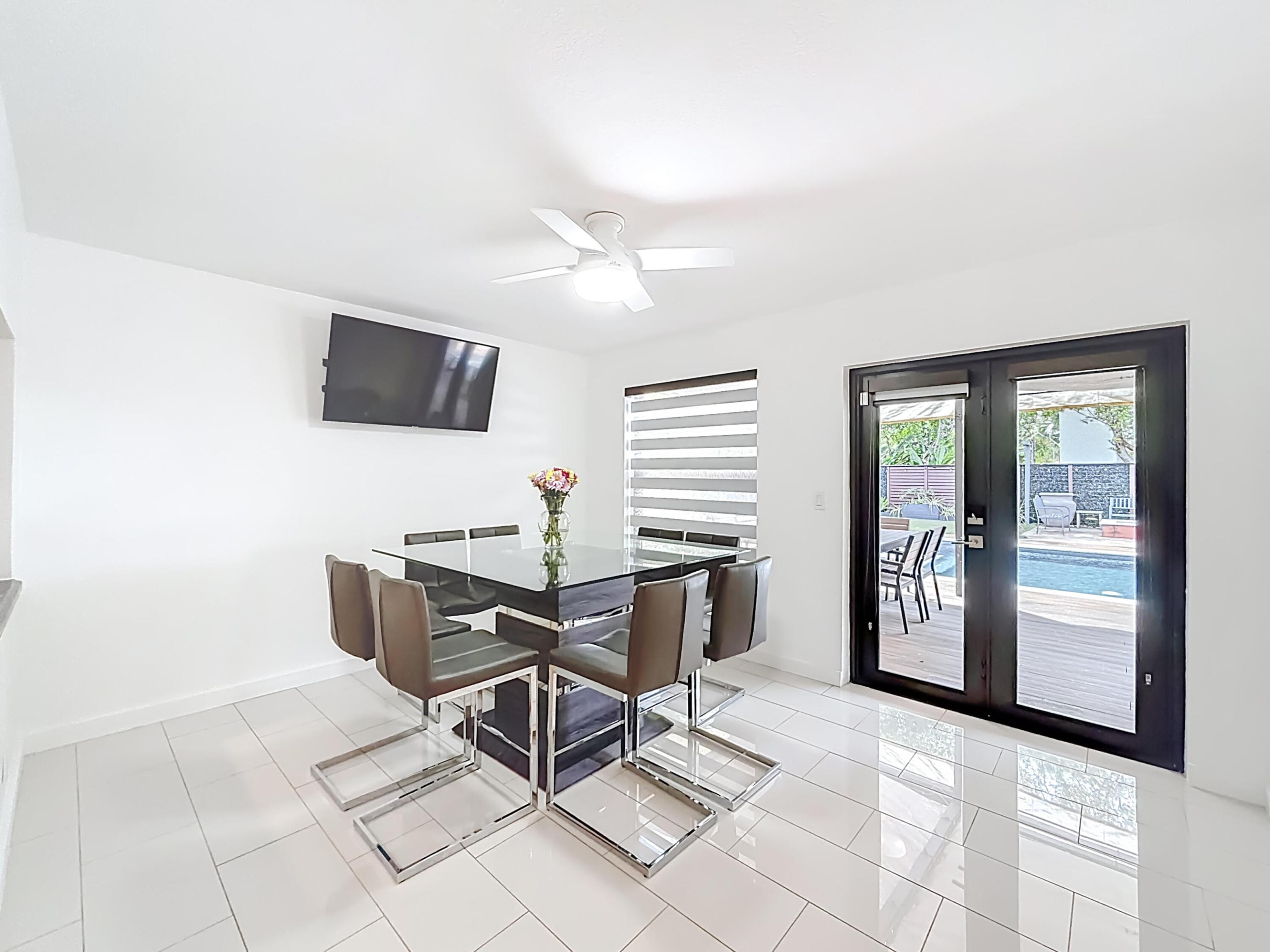 CORAL SPRINGS UNIVERSITY DRIVE - Residential