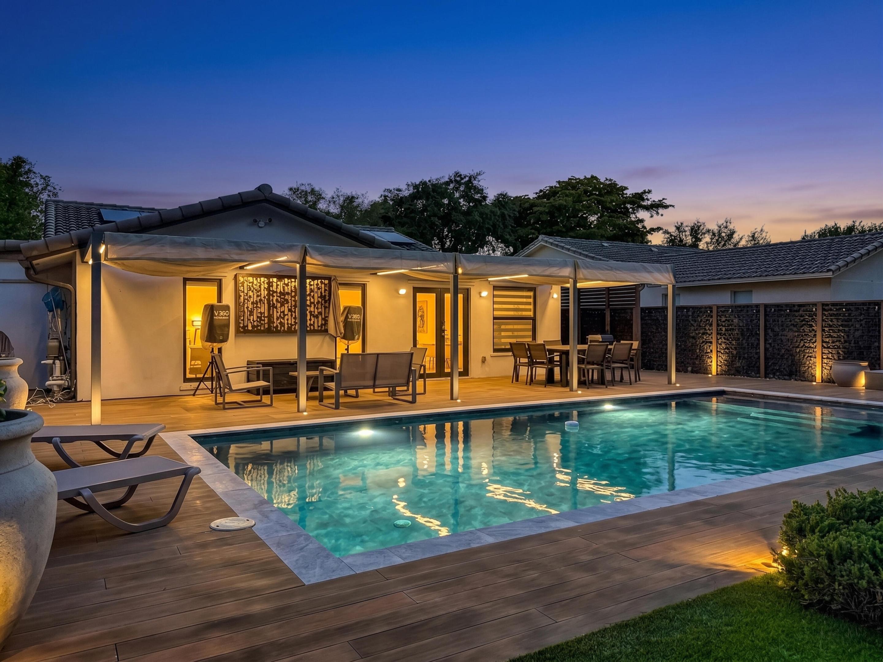 CORAL SPRINGS UNIVERSITY DRIVE - Residential