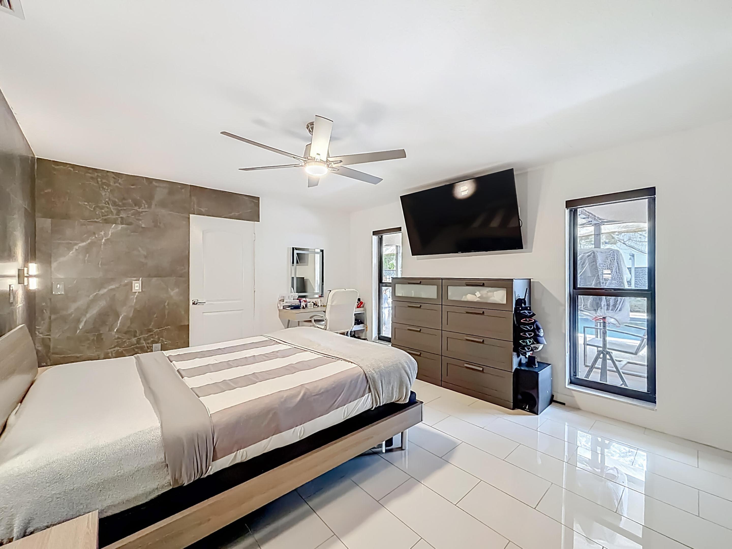 CORAL SPRINGS UNIVERSITY DRIVE - Residential