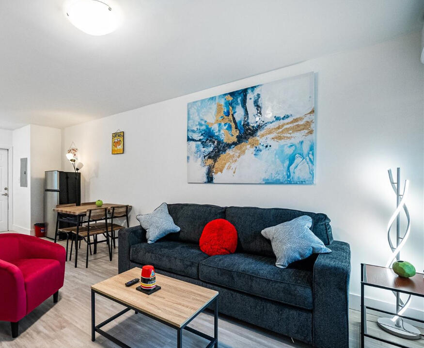 CAUSEWAY BAYFRONTS - Residential Income