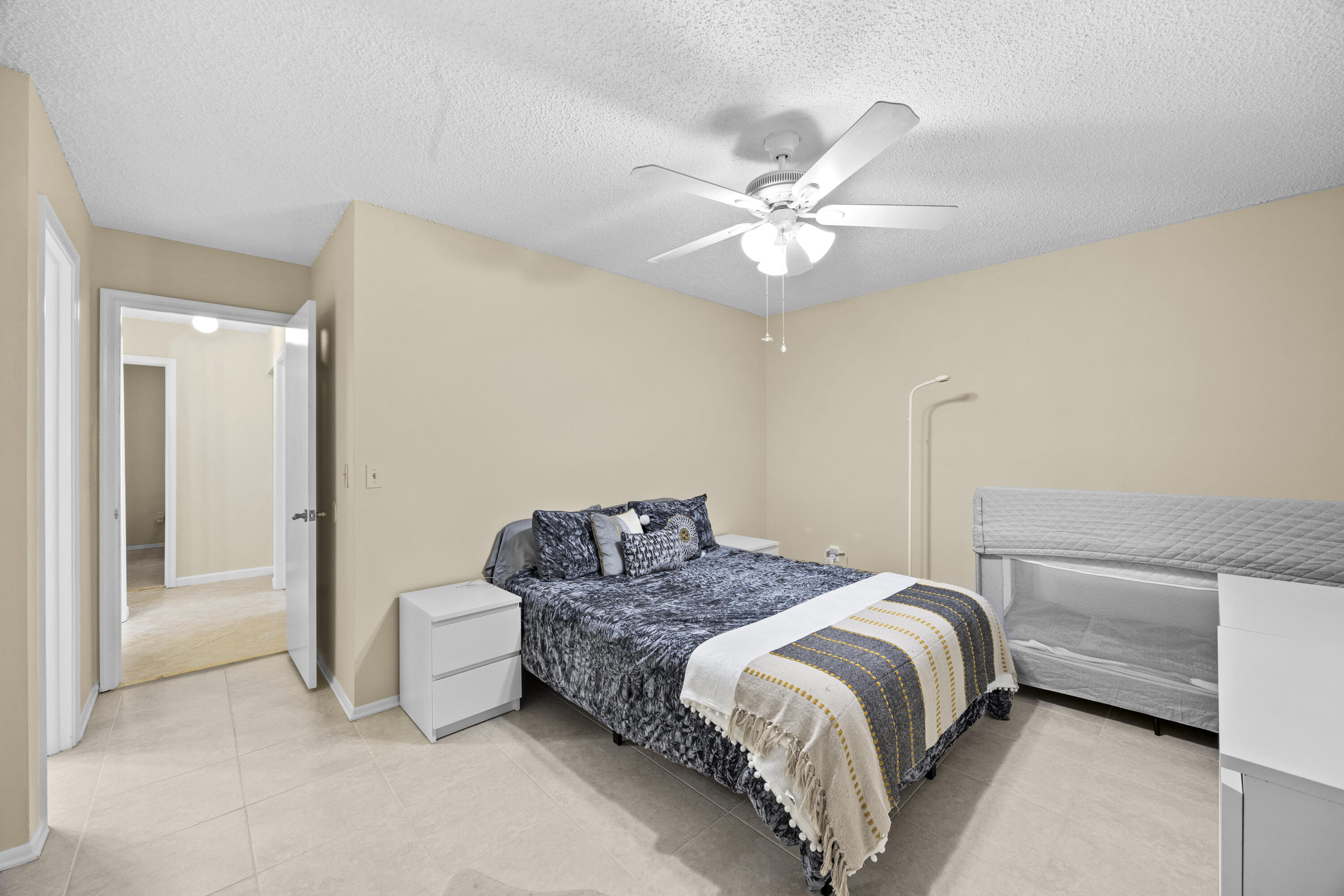 COUNTERPOINT ESTATES 7 - Residential