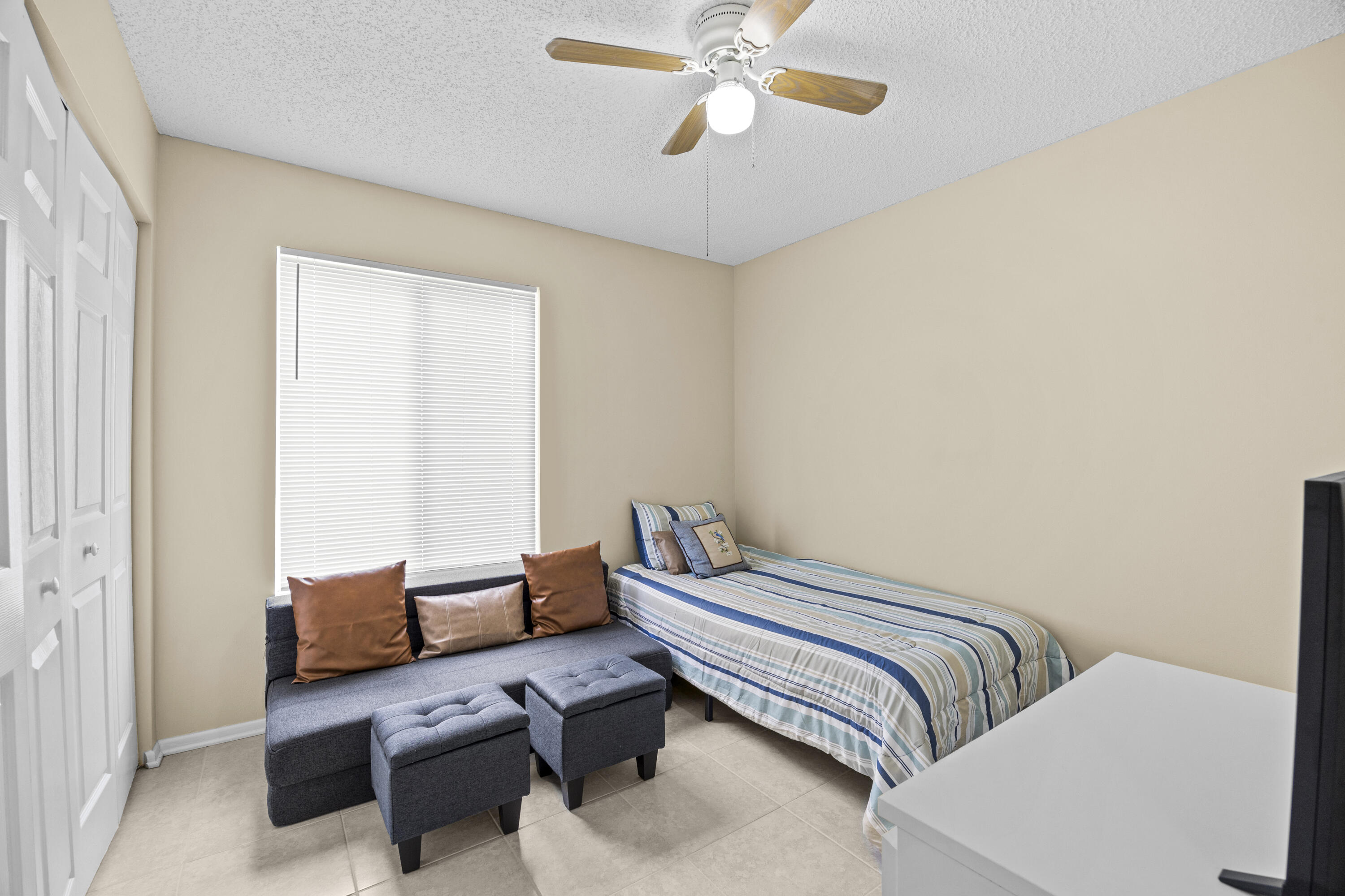 COUNTERPOINT ESTATES 7 - Residential