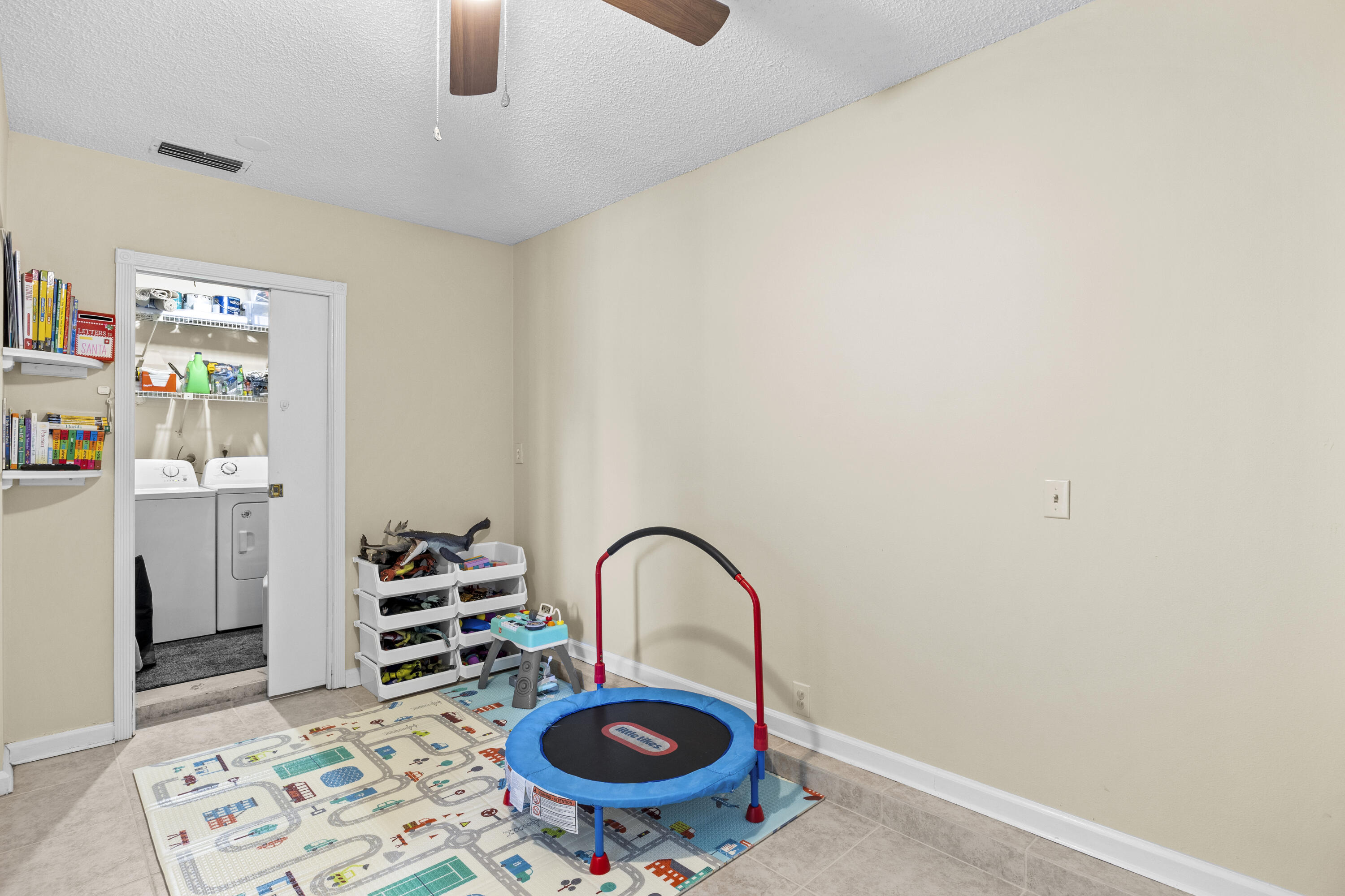 COUNTERPOINT ESTATES 7 - Residential