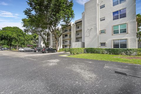 A home in Davie