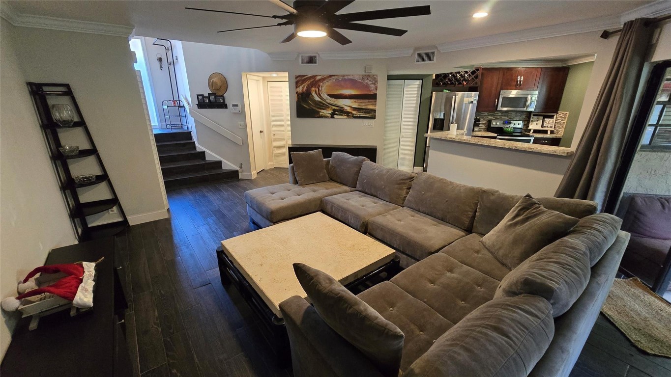 LAKEVIEW COURTS AT JACARA - Residential