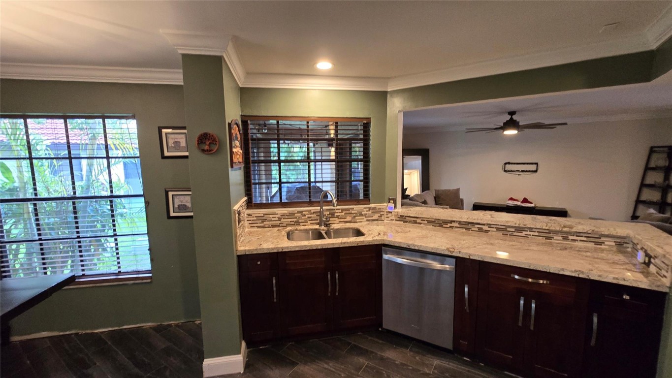 LAKEVIEW COURTS AT JACARA - Residential