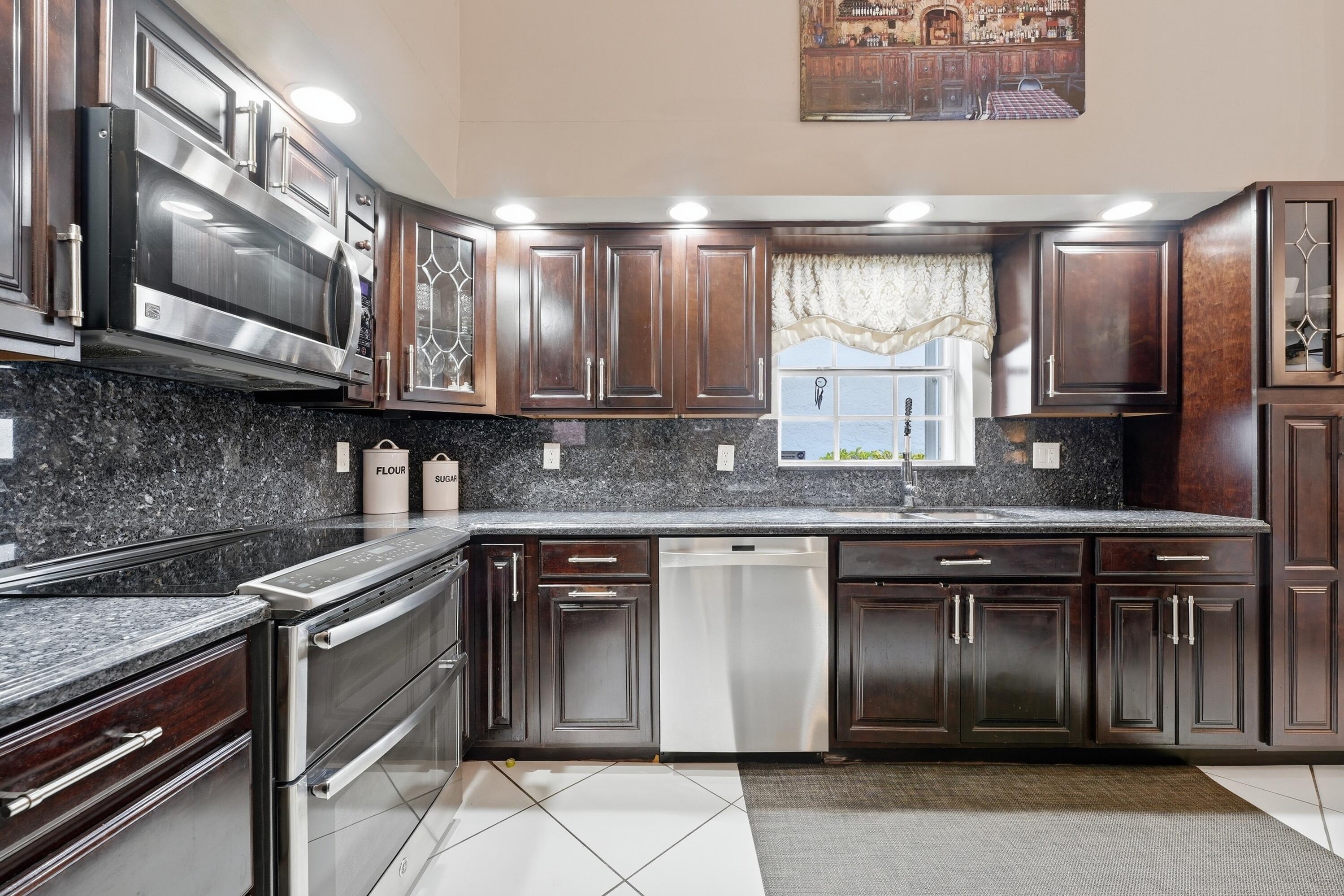 CYPRESS LAKES 10 - Residential