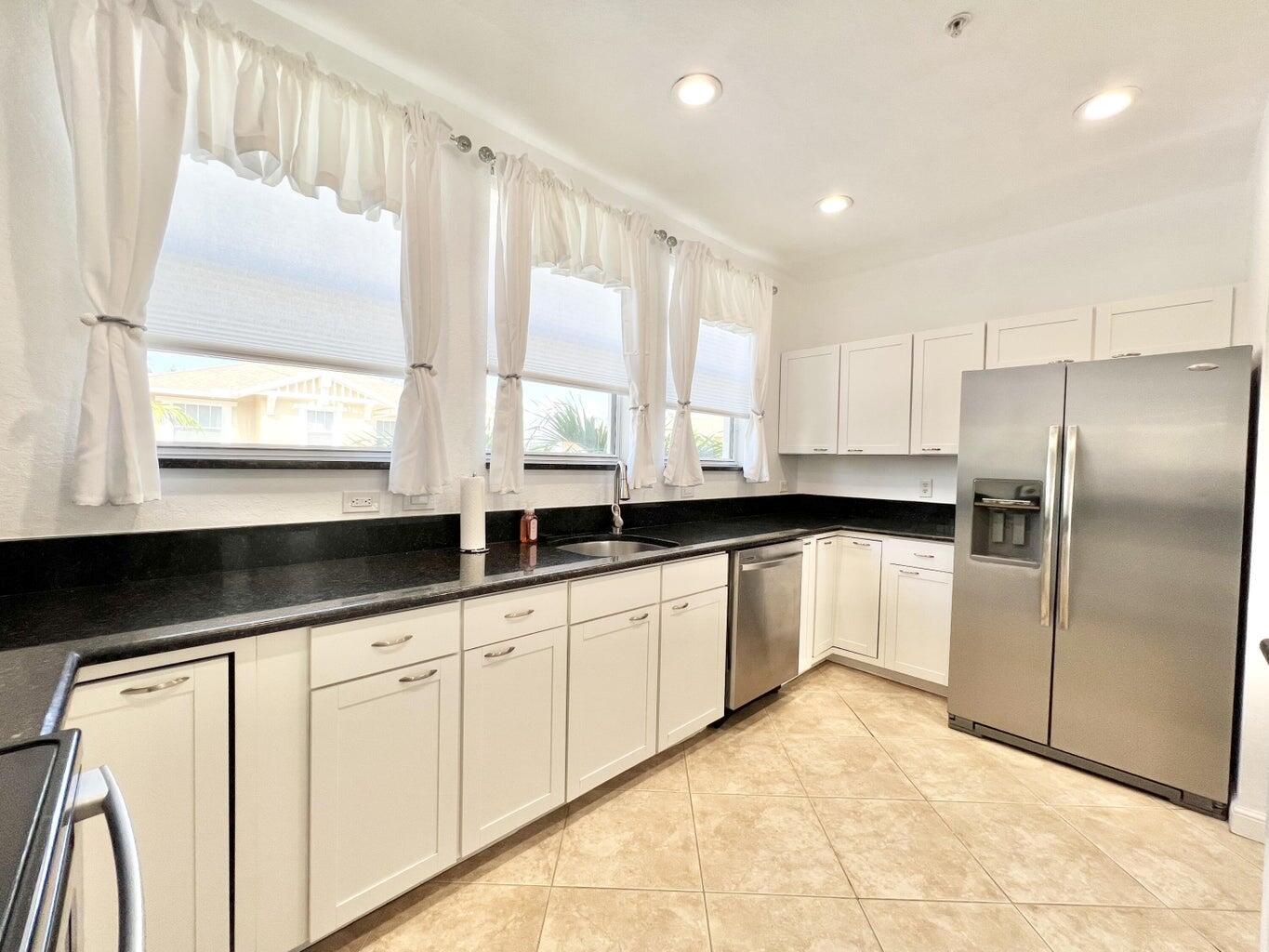 CITYSIDE CONDO - Residential Lease