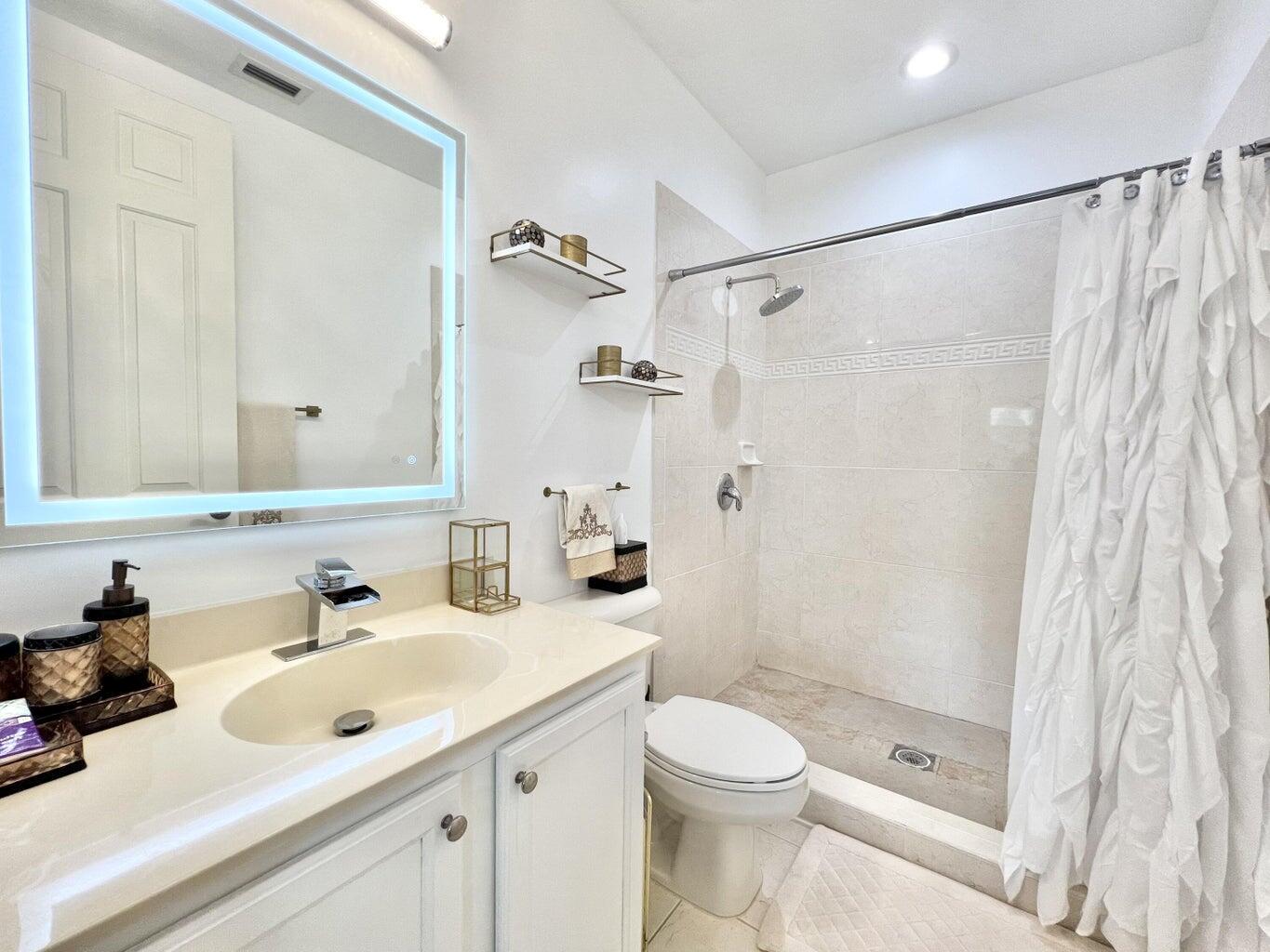 CITYSIDE CONDO - Residential Lease