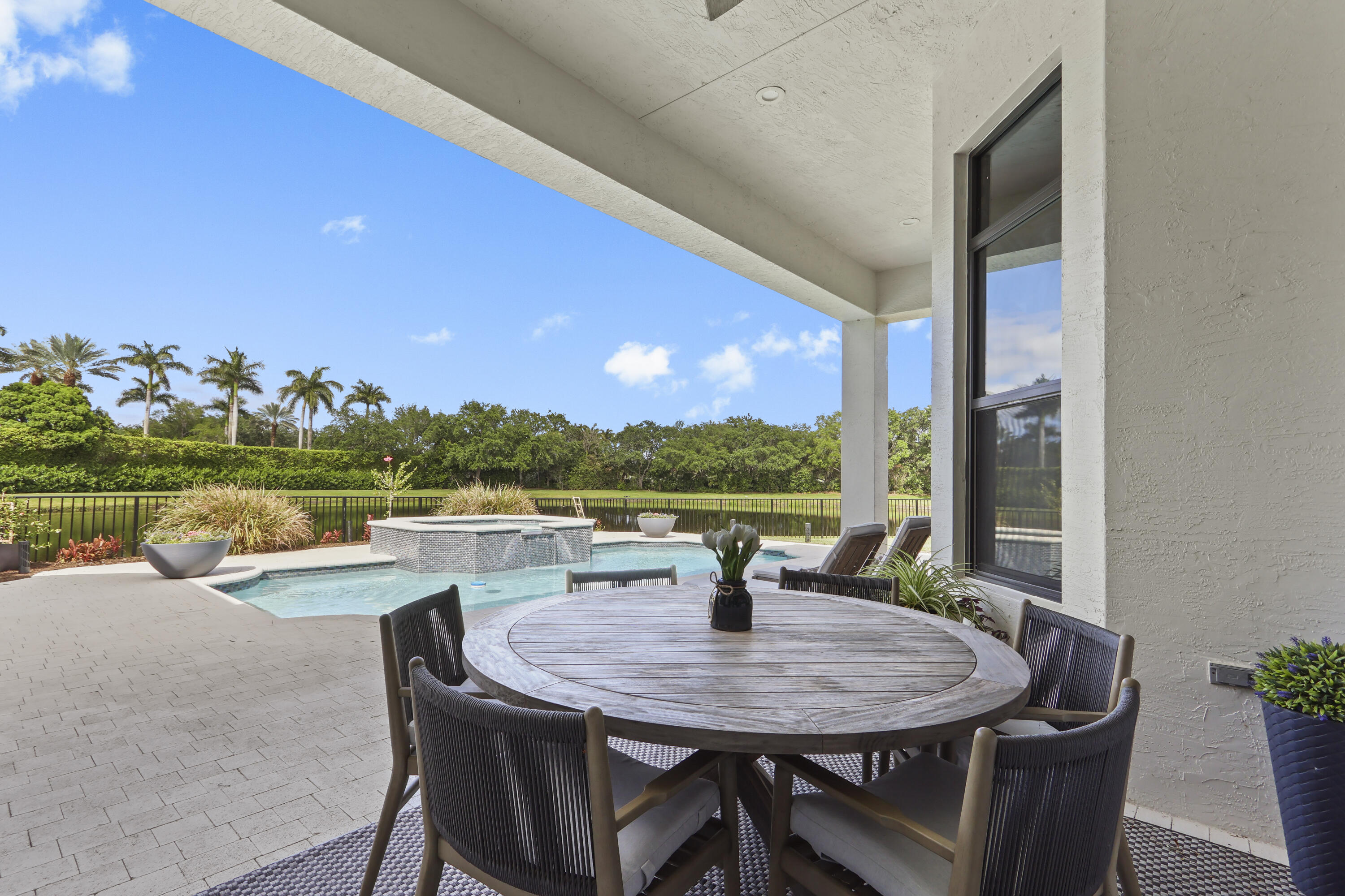 MIRASOL PARS H AND I - Residential