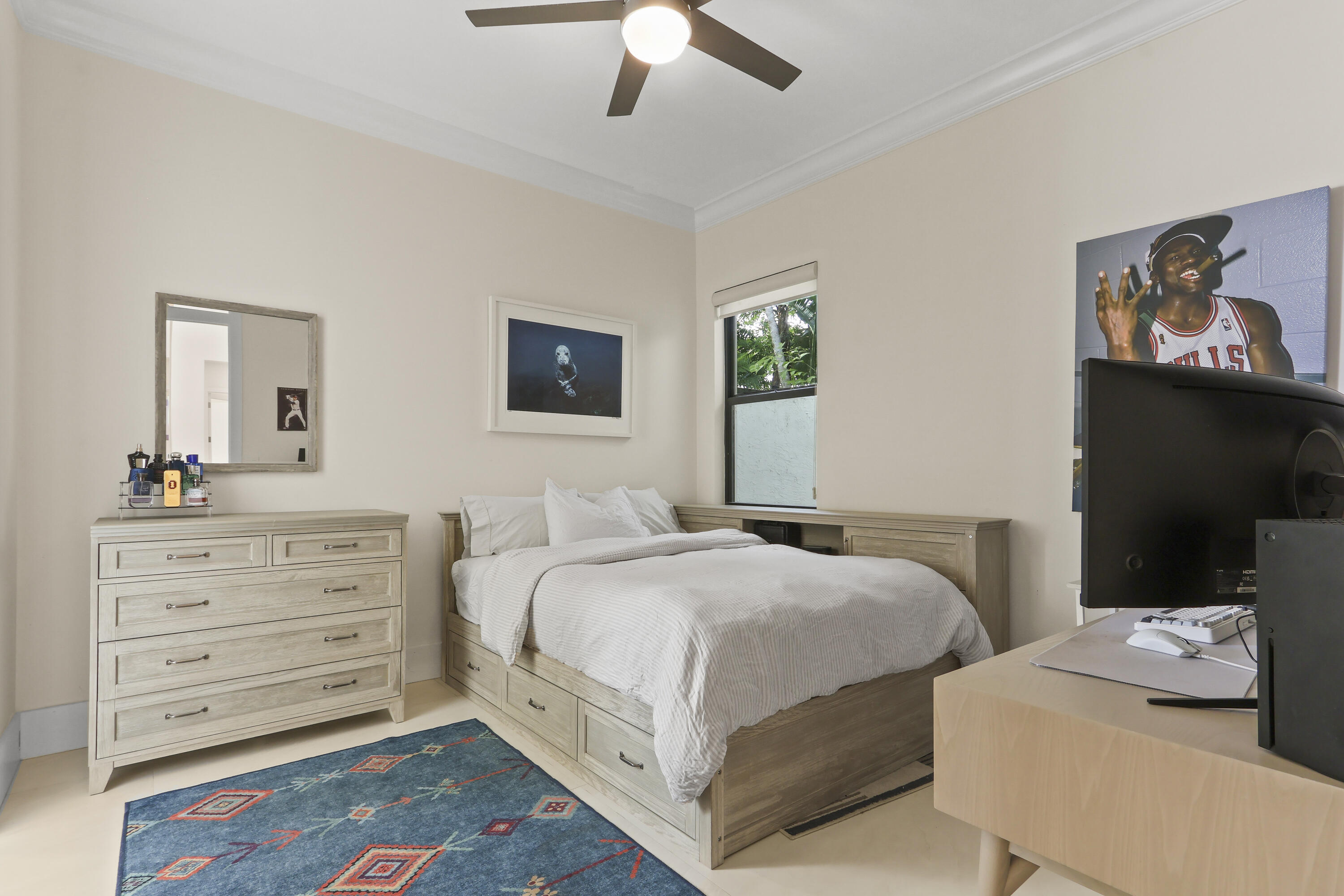 MIRASOL PARS H AND I - Residential