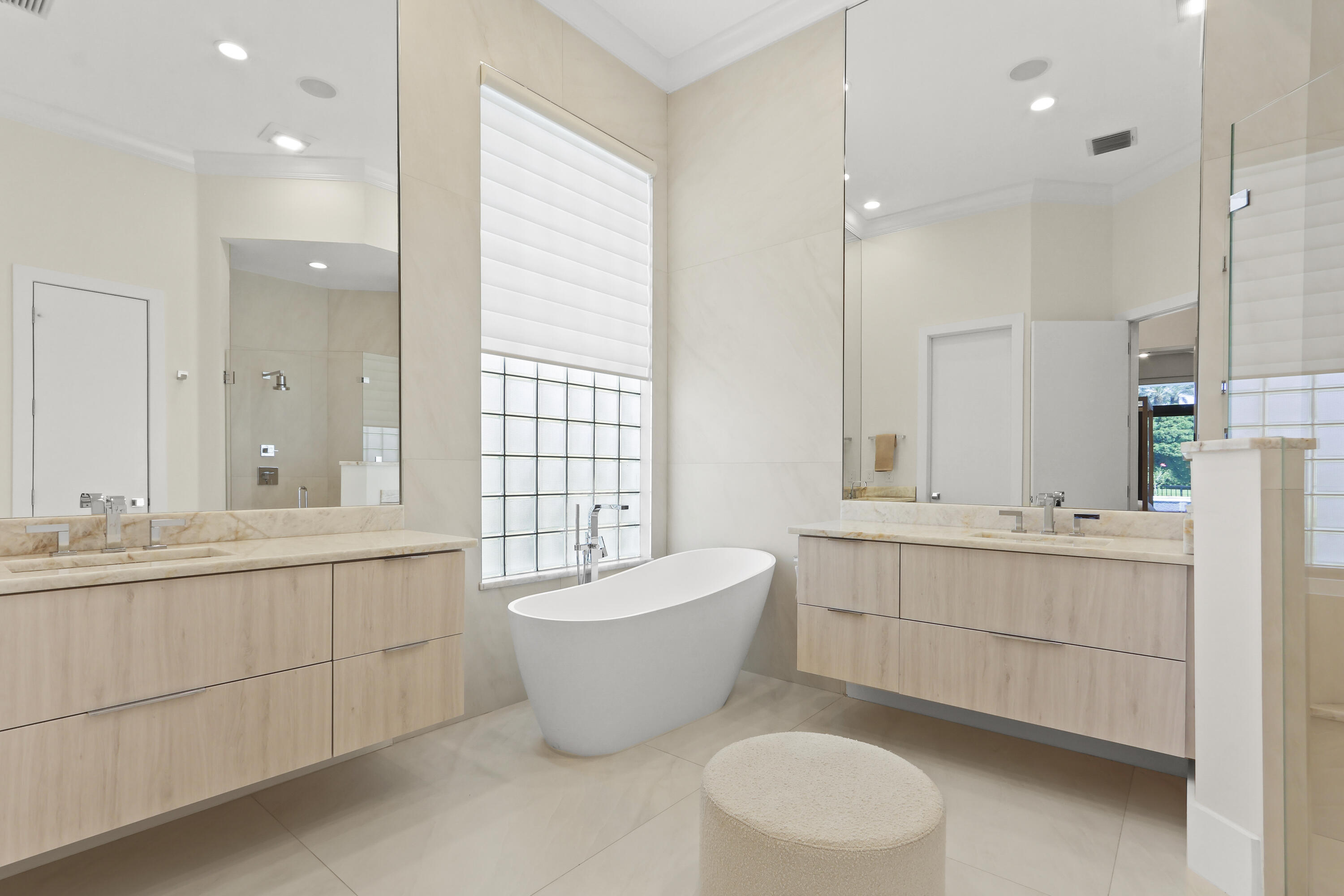 MIRASOL PARS H AND I - Residential