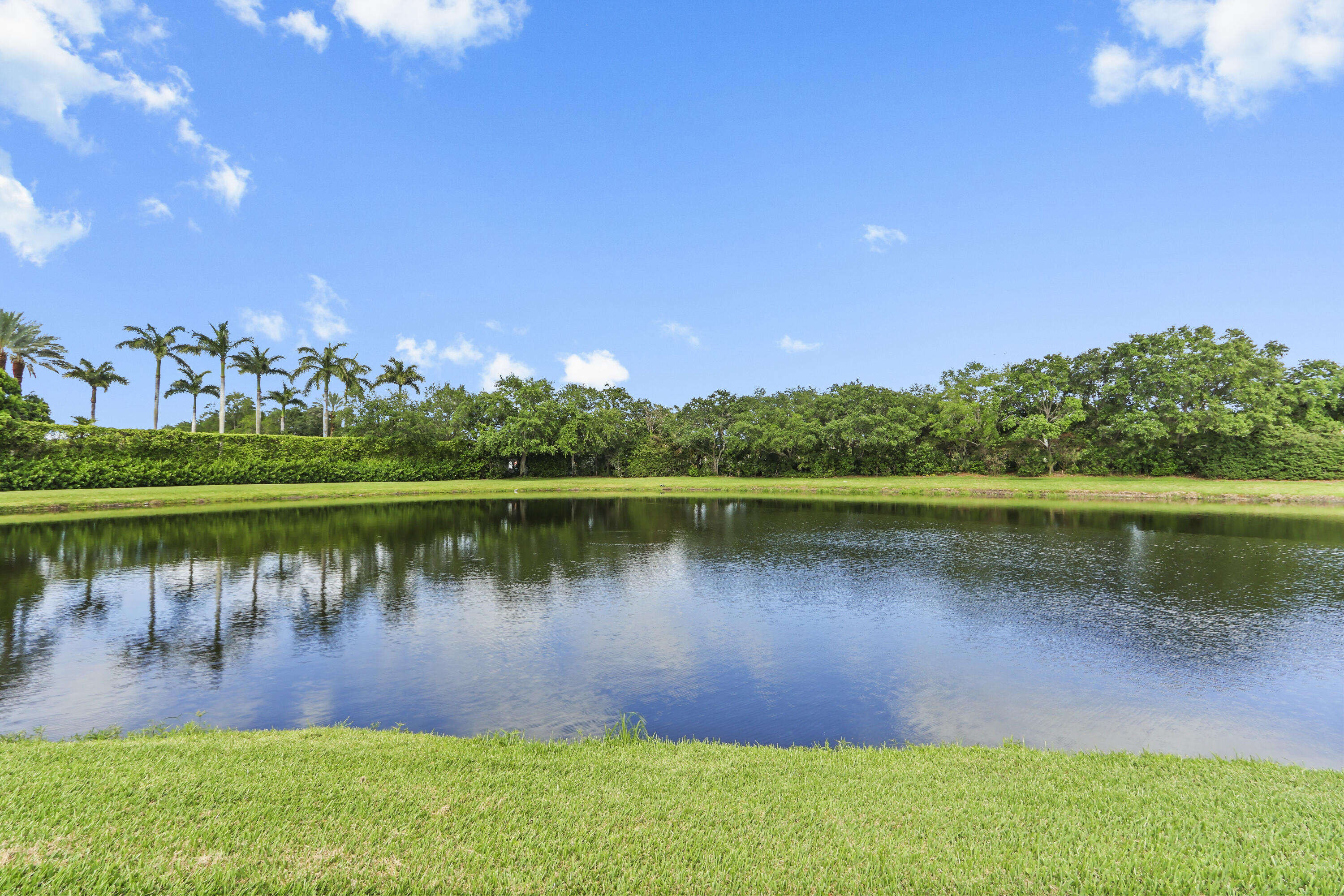 MIRASOL PARS H AND I - Residential