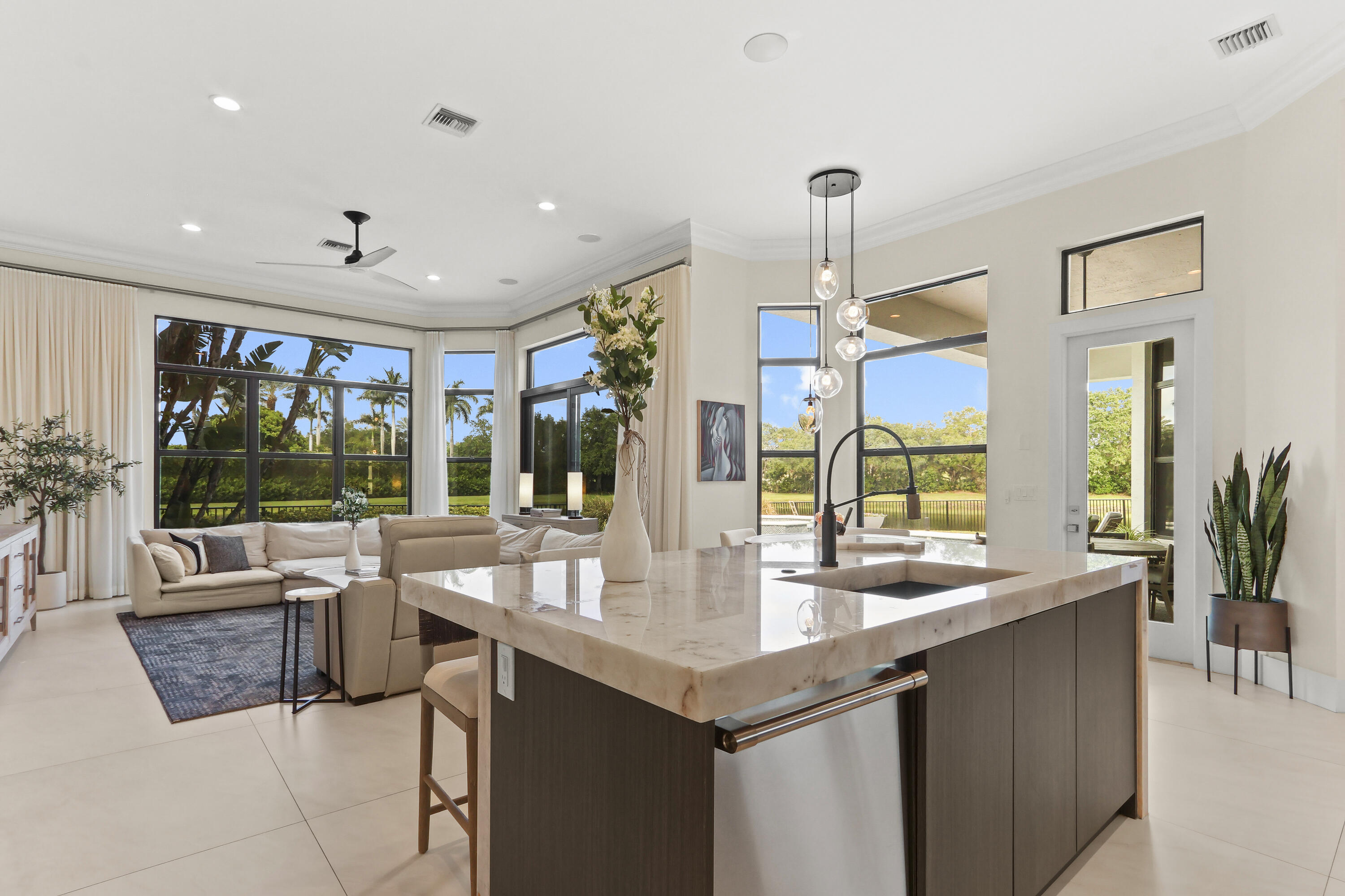 MIRASOL PARS H AND I - Residential