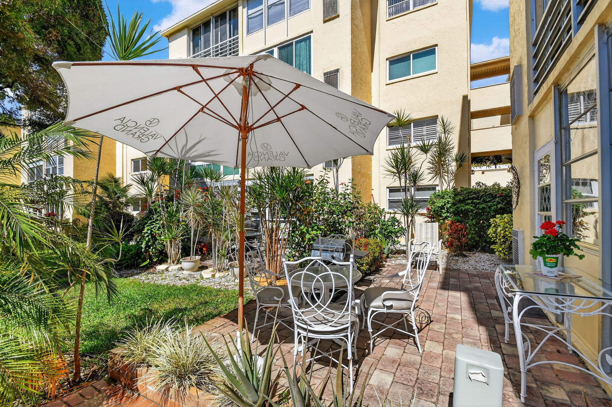 VILLAGE ROYALE GREENWOOD CONDO - Residential