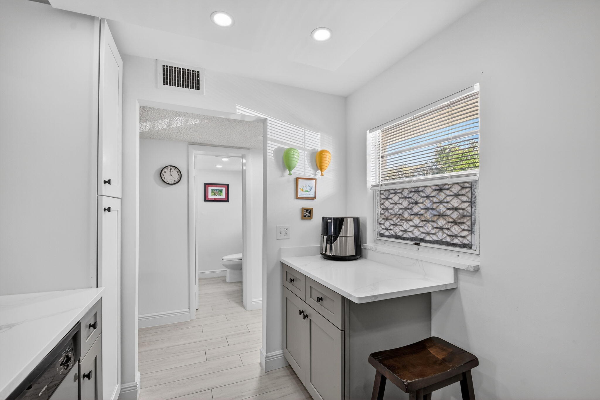 VILLAGE ROYALE GREENWOOD CONDO - Residential