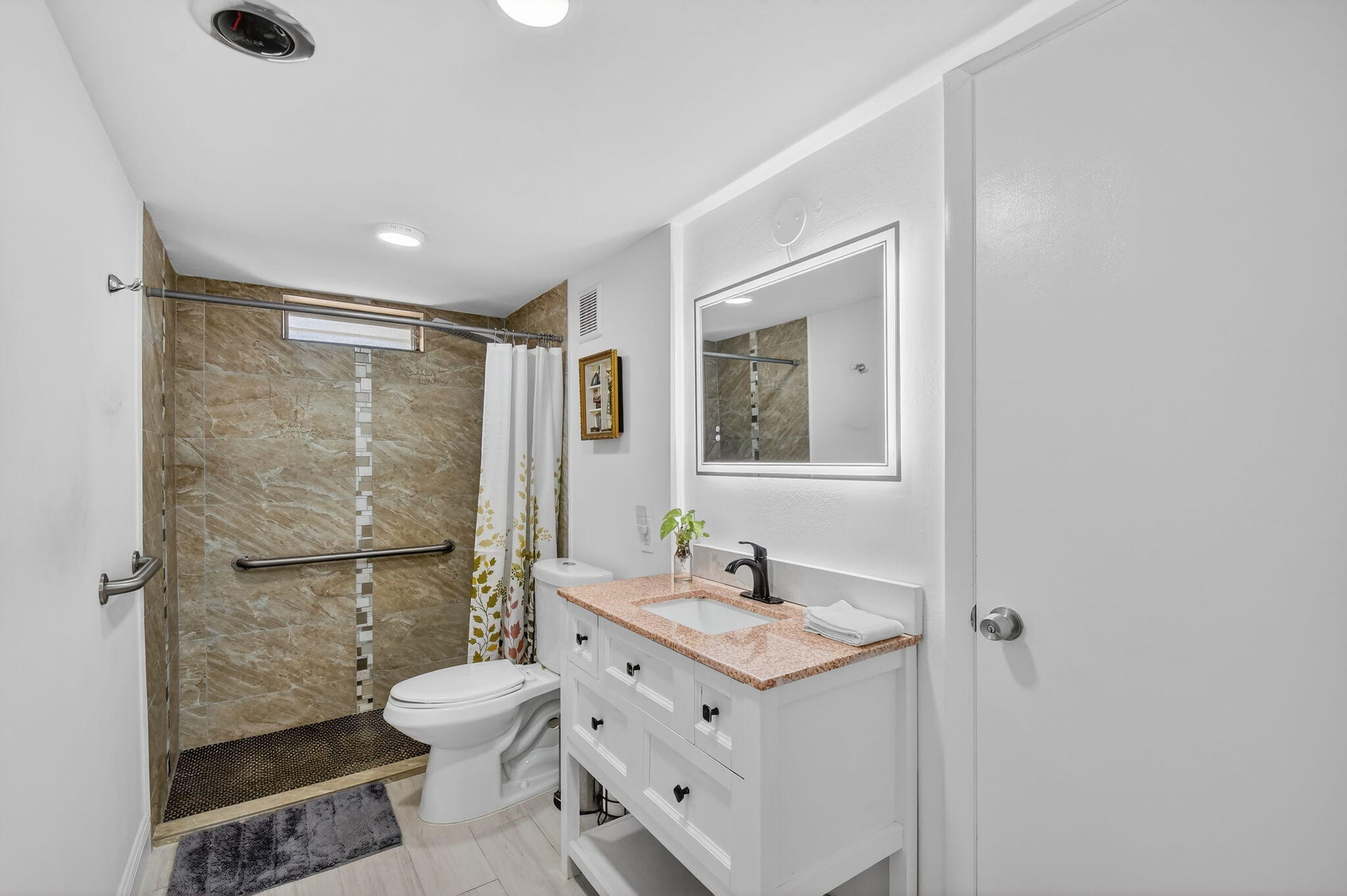 VILLAGE ROYALE GREENWOOD CONDO - Residential