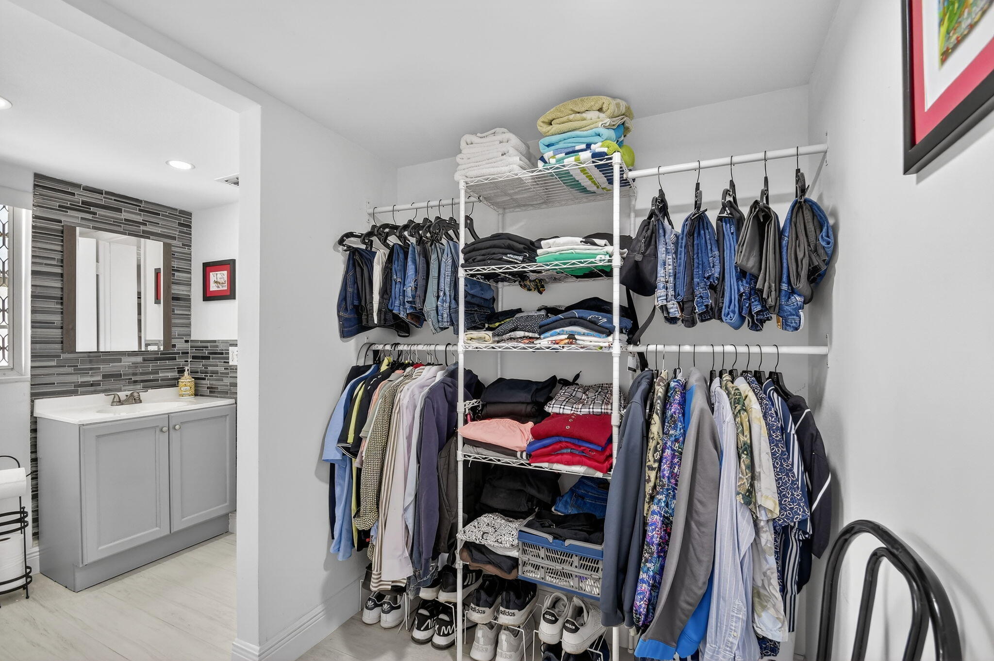 VILLAGE ROYALE GREENWOOD CONDO - Residential