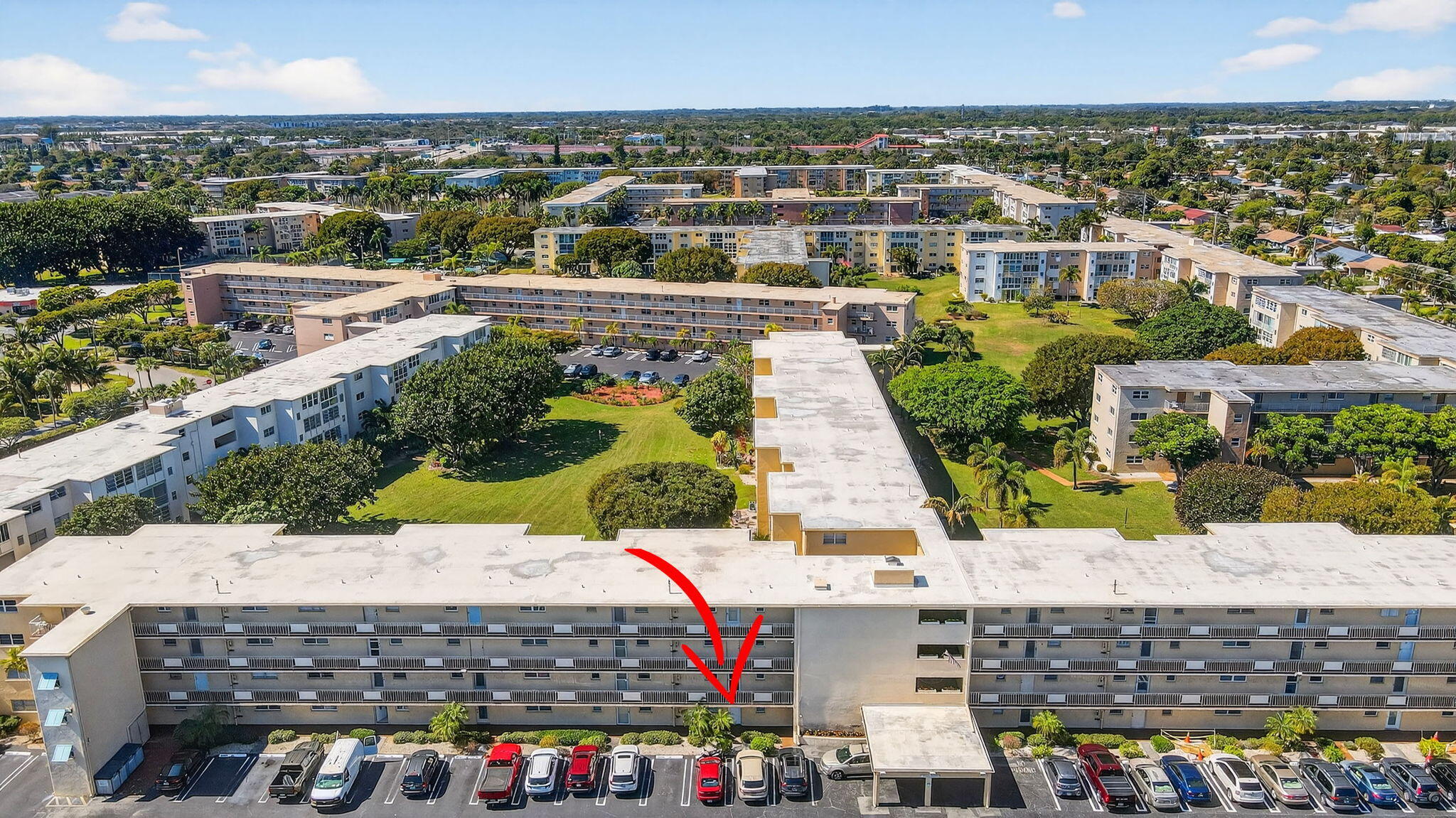 VILLAGE ROYALE GREENWOOD CONDO - Residential