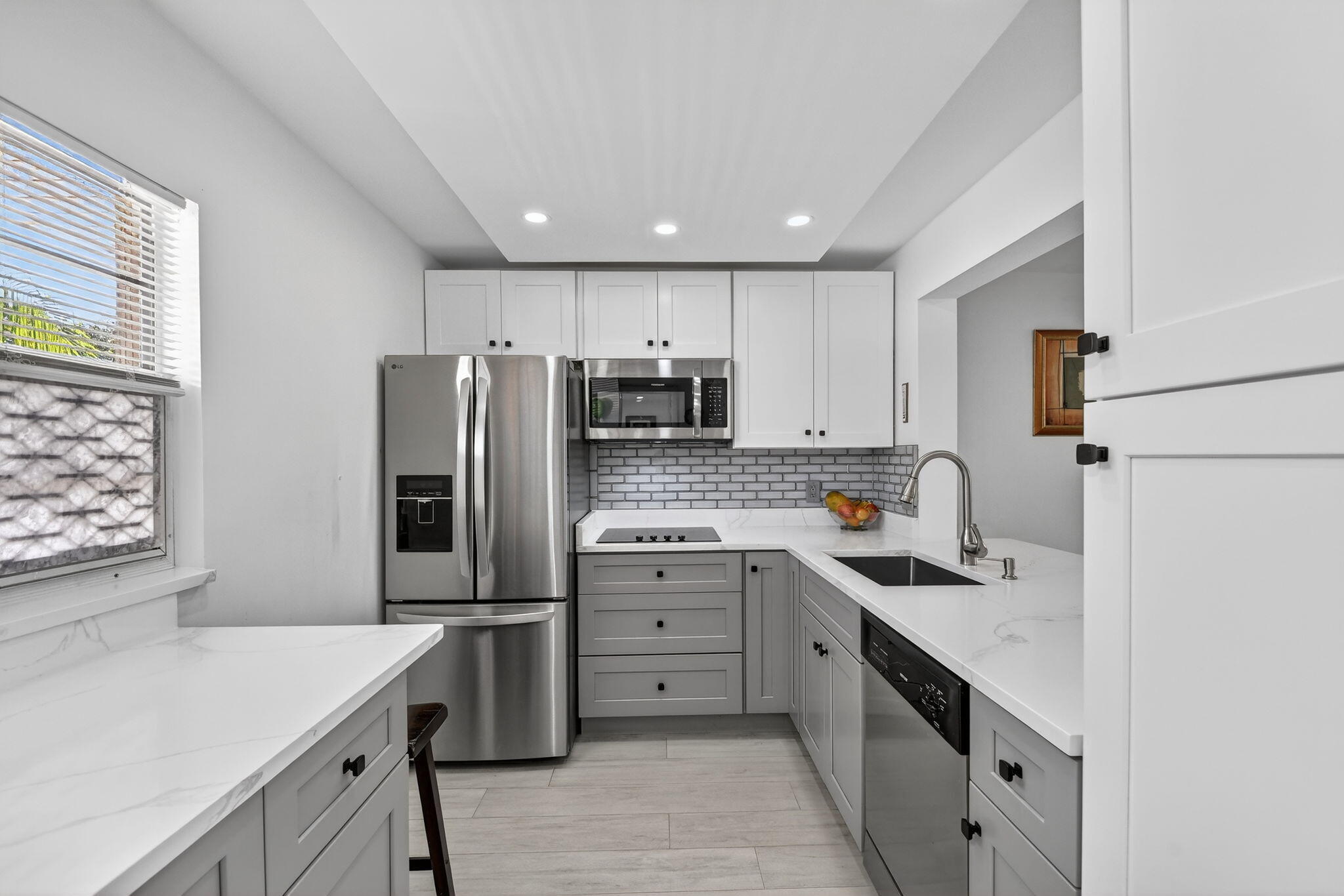 VILLAGE ROYALE GREENWOOD CONDO - Residential