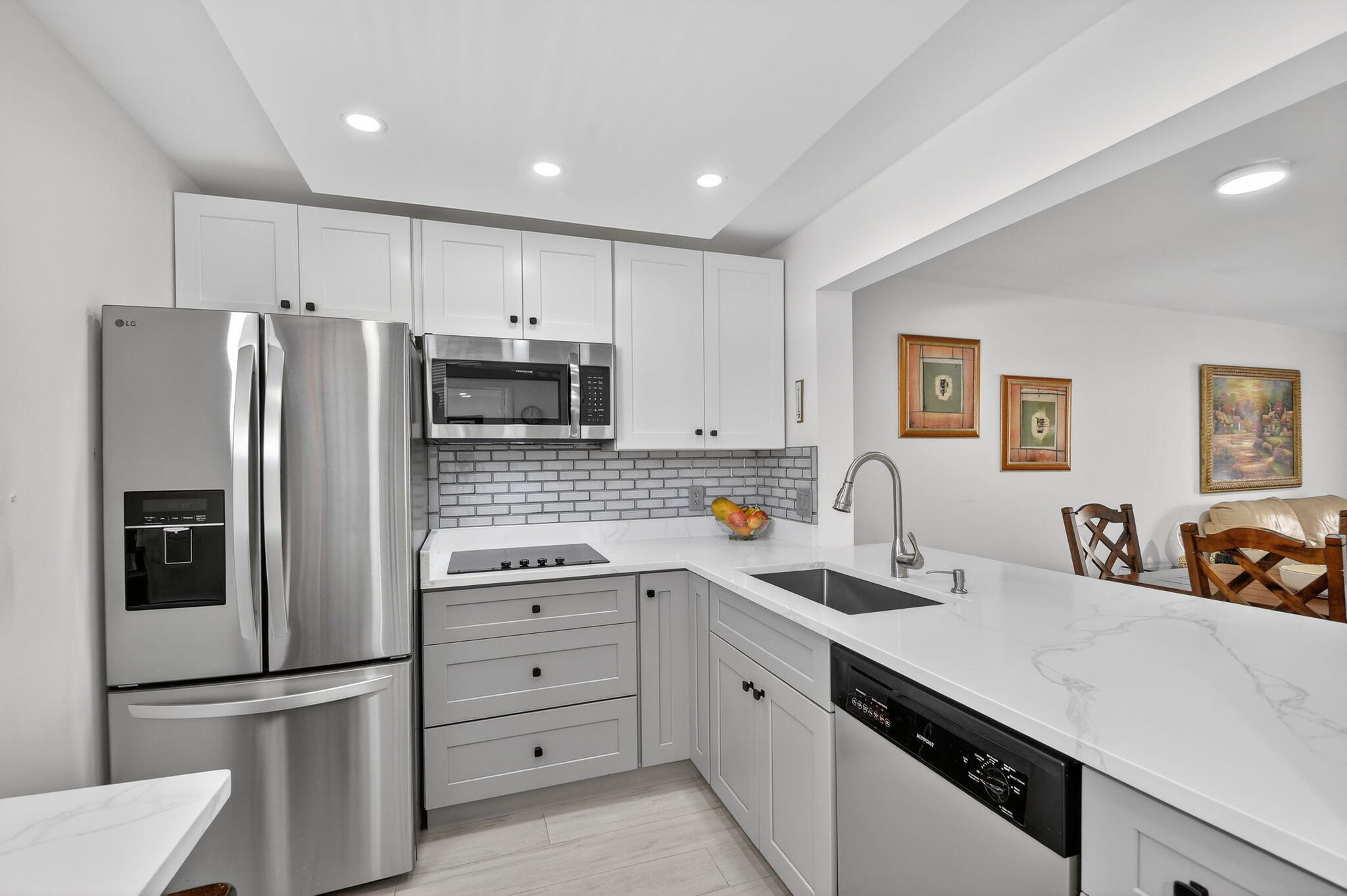 VILLAGE ROYALE GREENWOOD CONDO - Residential