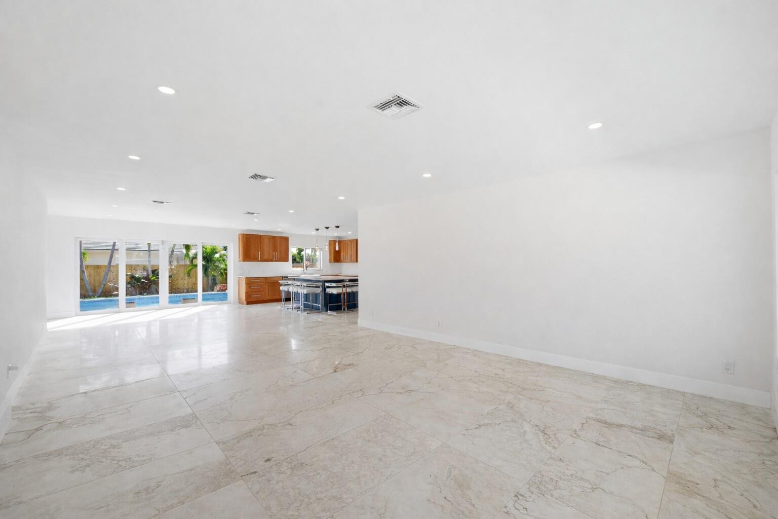 Coral Estates 32-29 B - Residential Lease