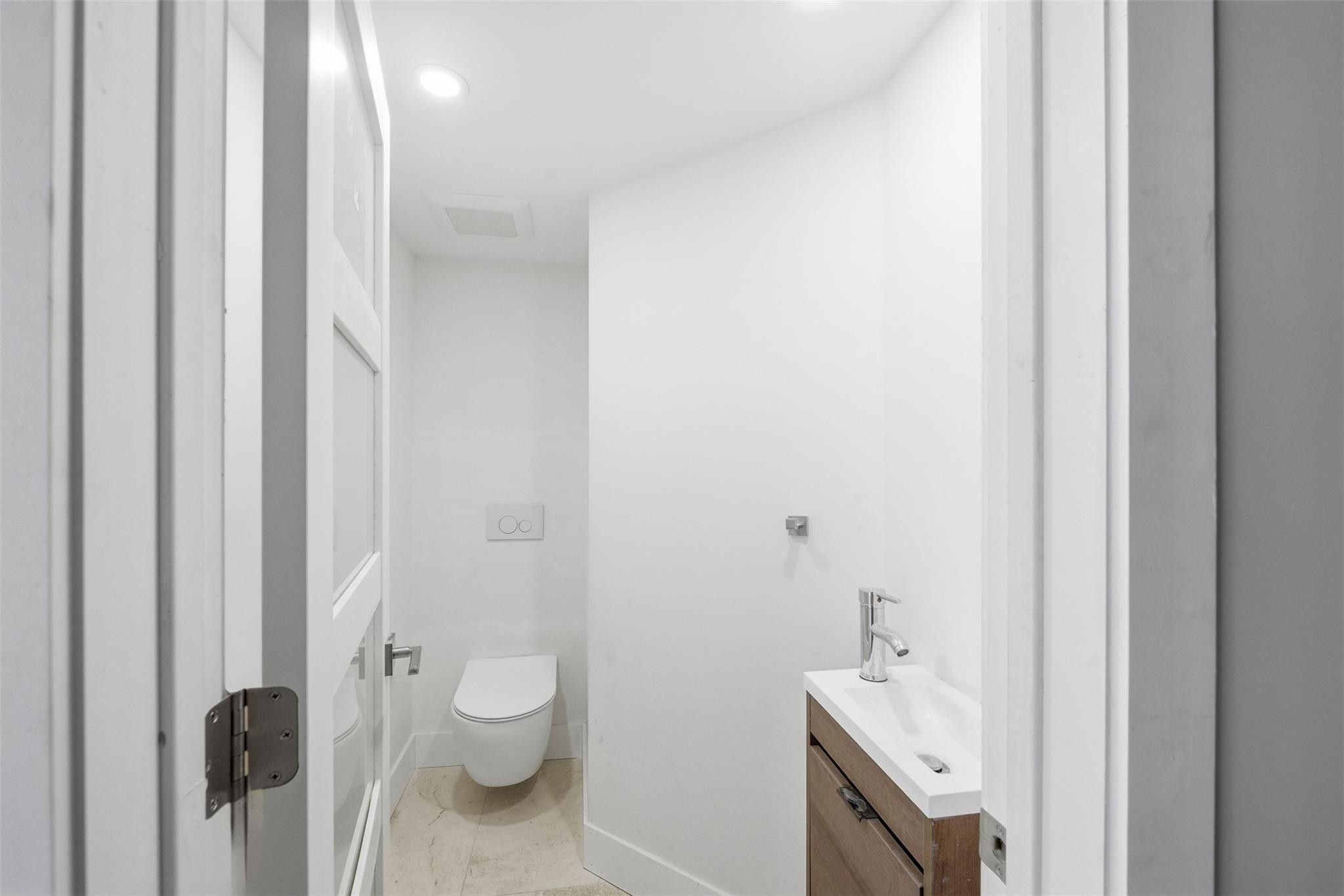 Coral Estates 32-29 B - Residential Lease