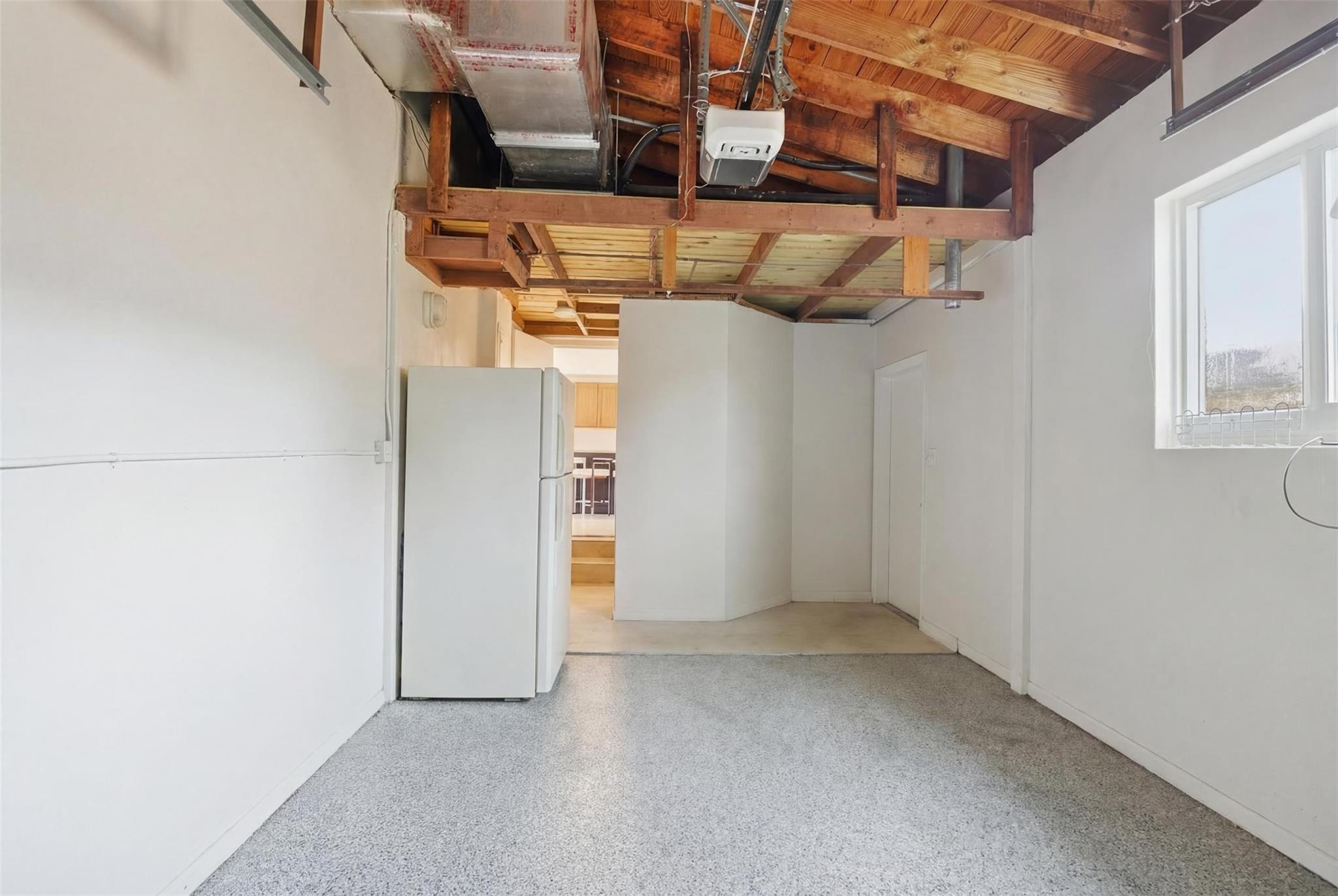 Coral Estates 32-29 B - Residential Lease