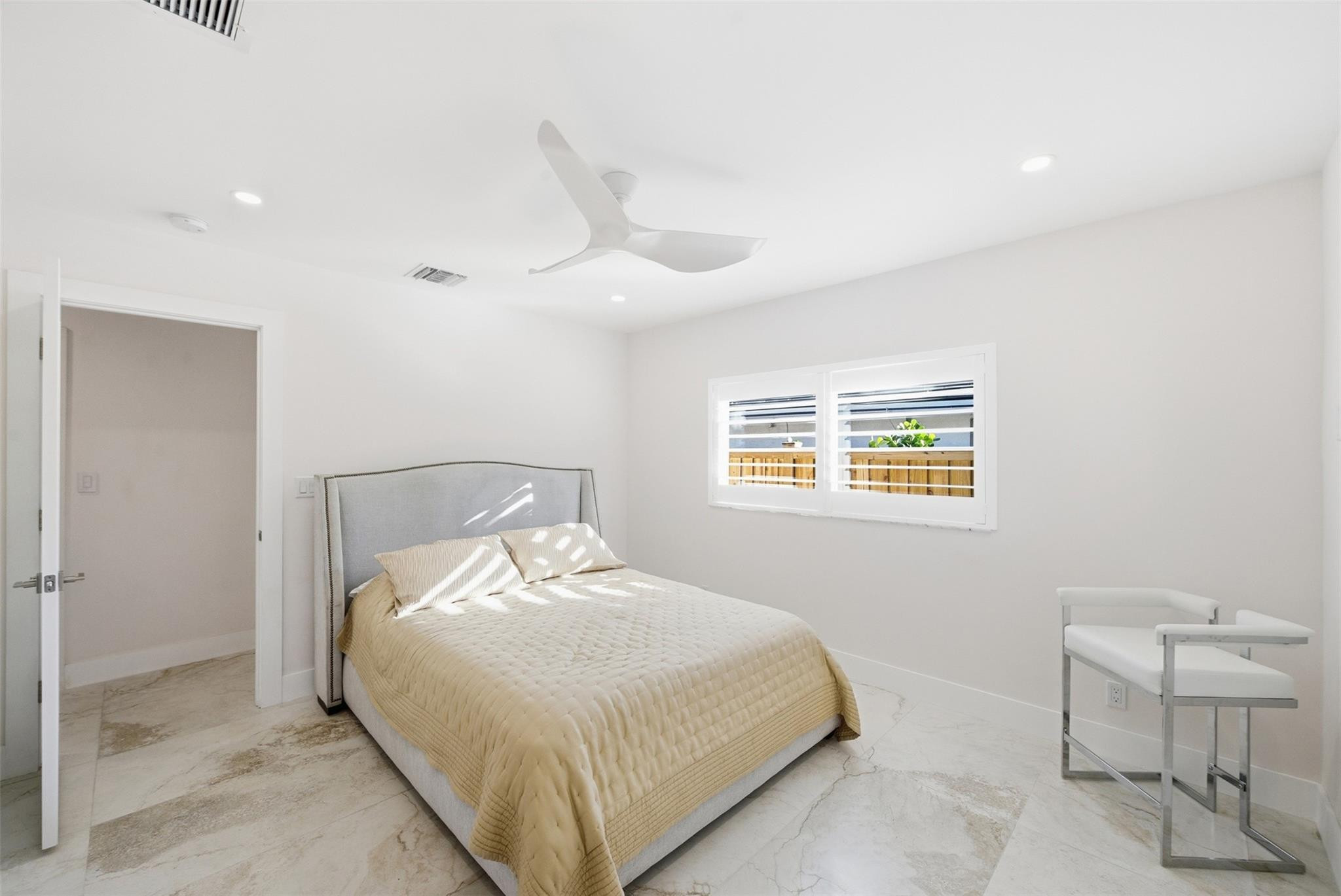 Coral Estates 32-29 B - Residential Lease