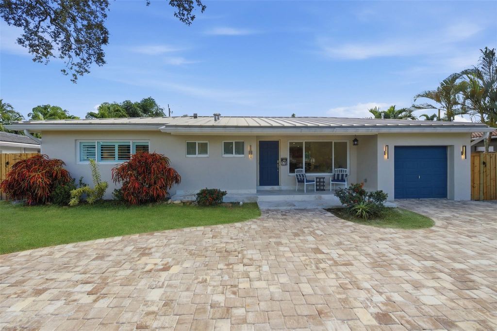 Photo of 1706 NE 28th Drive, Wilton Manors, FL 33334 (MLS # F10549672)