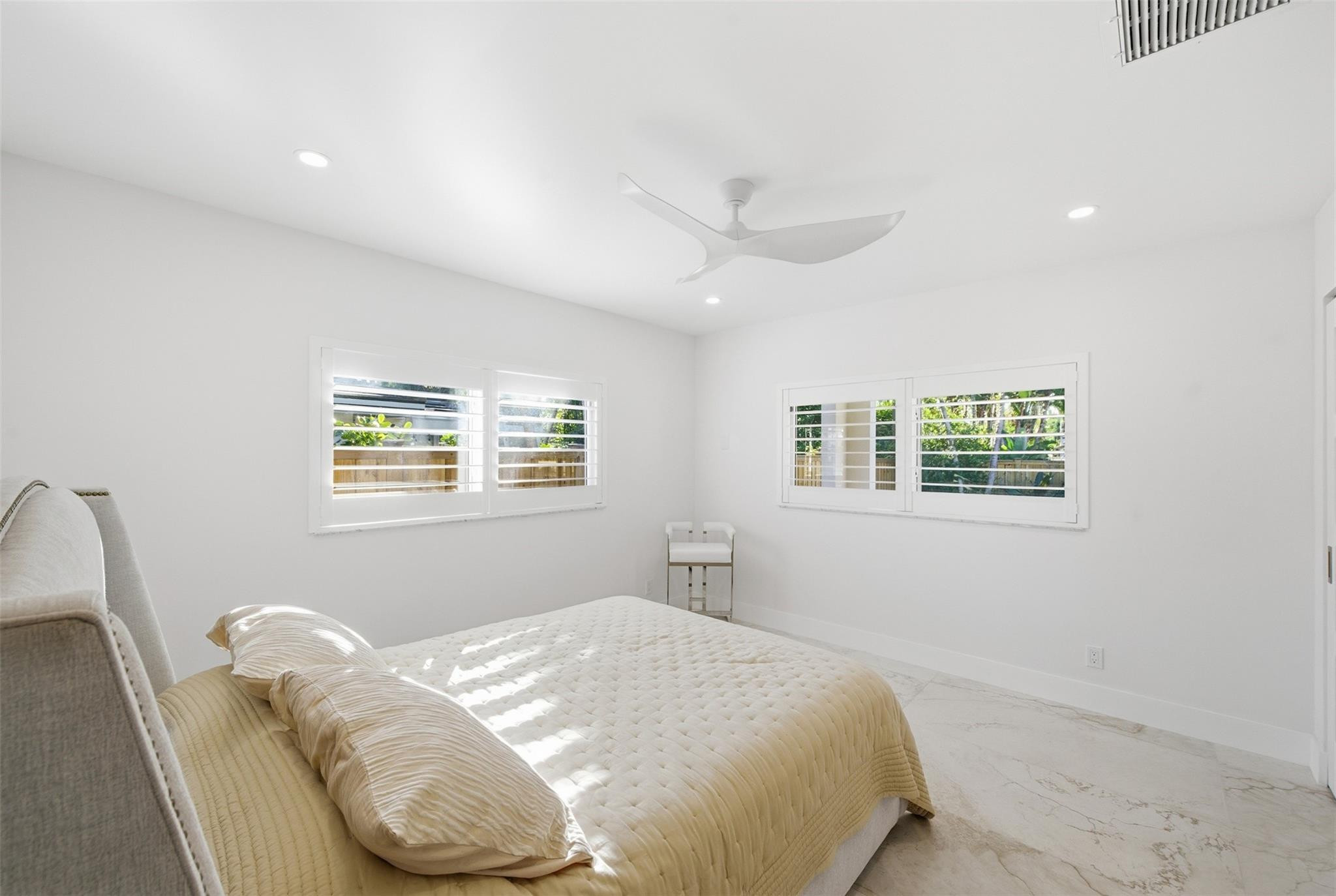 Coral Estates 32-29 B - Residential Lease