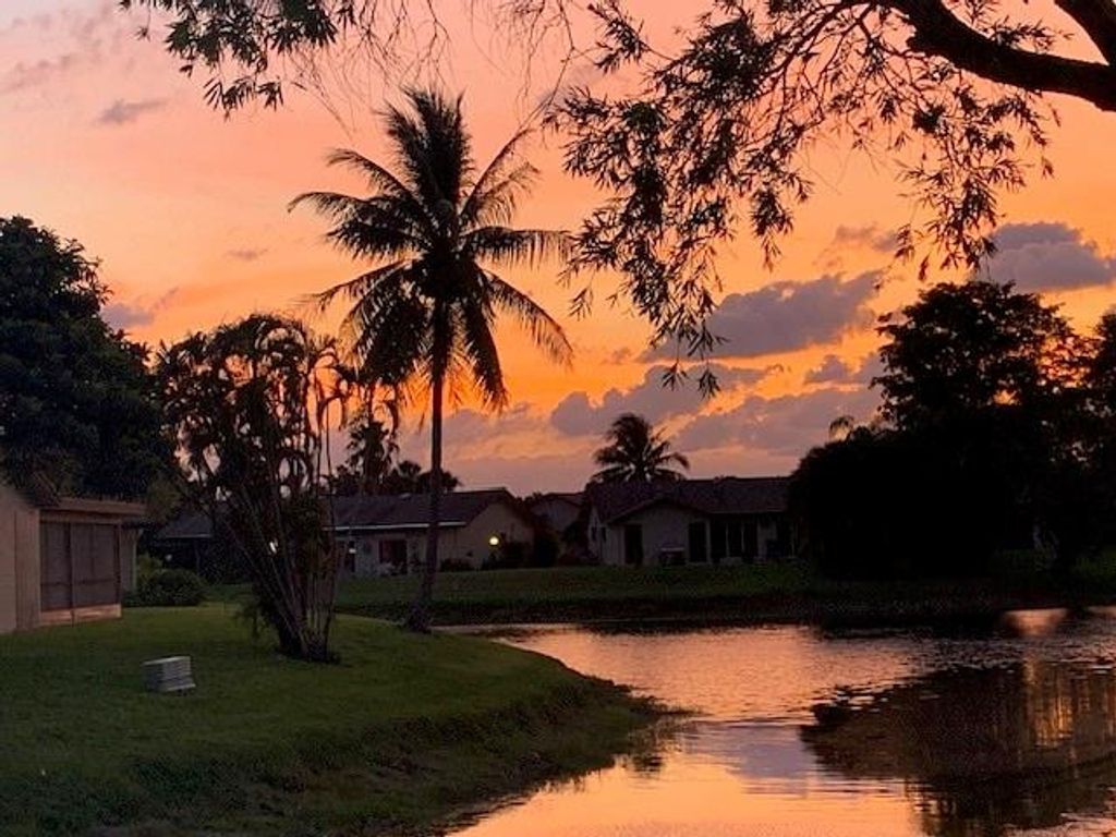 Photo of 2253 Discovery Circle #2253, Deerfield Beach, FL 33442 (MLS # F10552856)