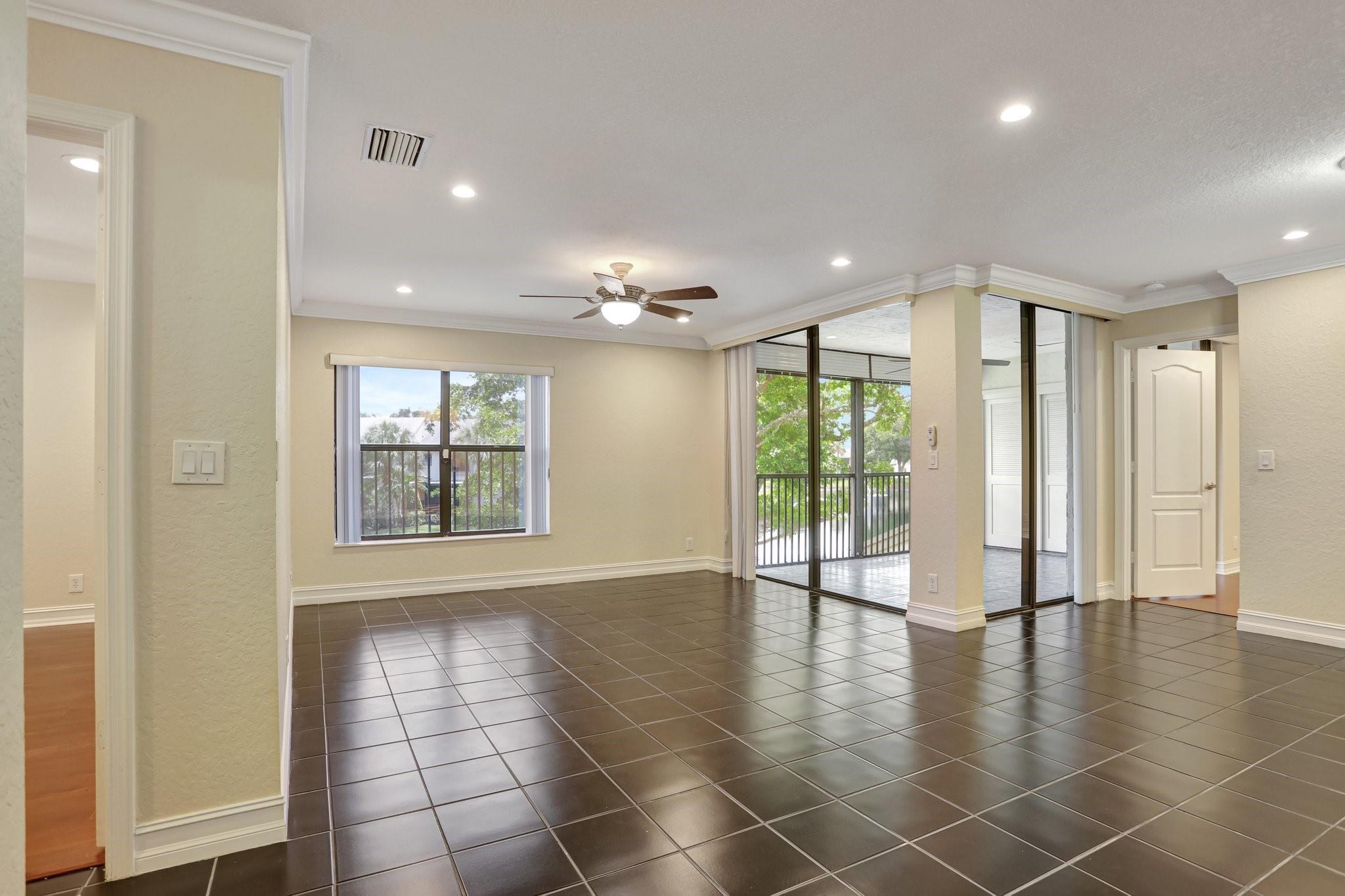 4746 NW 22nd St 4296