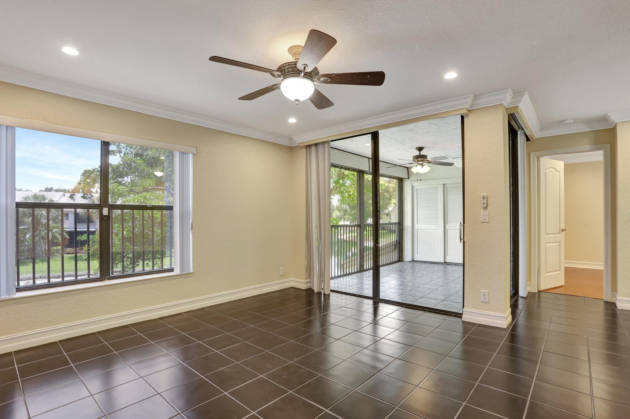 4746 NW 22nd St 4296