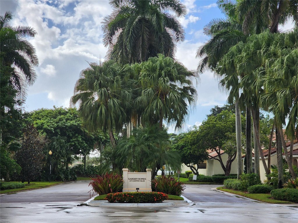 Country Isles Garden Home - Residential Lease