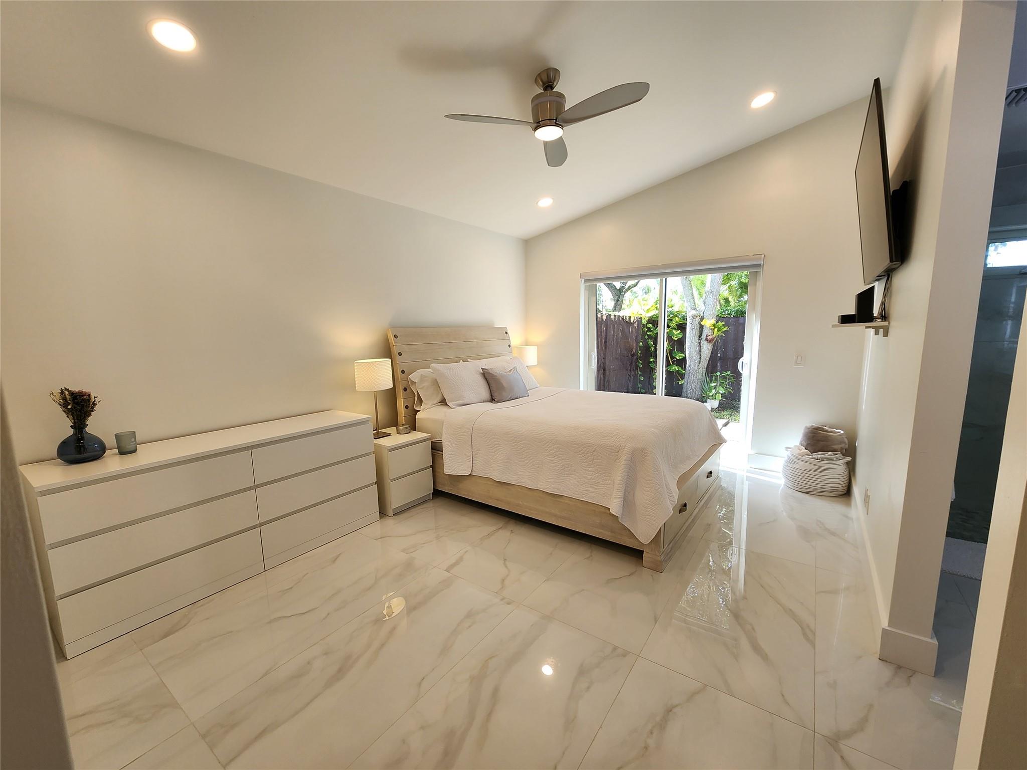 Country Isles Garden Home - Residential Lease