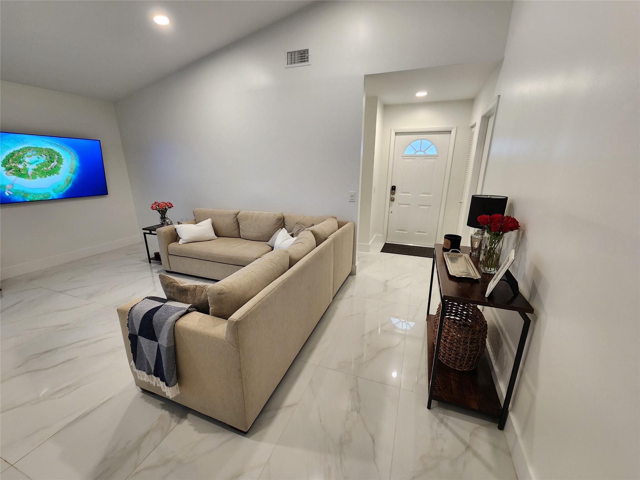 Country Isles Garden Home - Residential Lease